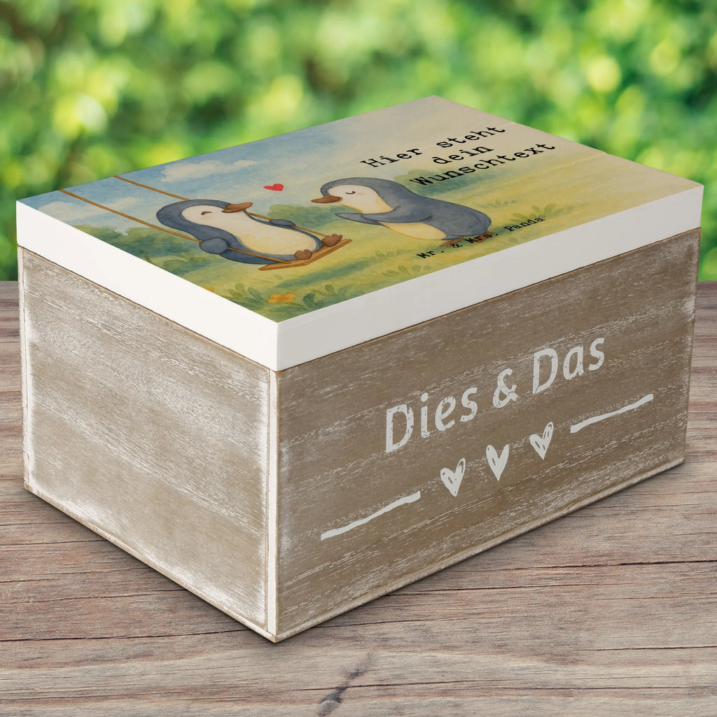 Personalizowane drewniane pudełko pingwin Najlepsza Babcia na świecie Design Truhe Personalisiert, Erinnerungskiste, mit Namen, Holzkiste mit Namen, Kiste Personalisiert, Geschenkbox personalisiert, Schatzkiste mit Namen, Aufbewahrungsbox Personalisiert, Dekokiste mit Namen, Schatulle mit Namen, Kiste mit Namen, Erinnerungsbox mit Namen, Erinnerungsbox Personalisiert, Aufbewahrungsbox mit Namen, Schatzkiste Personalisiert, GEschenkdose personalisiert, Schatulle Personalisiert, Dekokiste Personalisiert, Truhe mit Namen, Holzkiste Personalisiert, Erinnerungskiste Personalisiert, für, Dankeschön, Geschenk, Schenken, Geburtstag, Geburtstagsgeschenk, Geschenkidee, Danke, Bedanken, Mitbringsel, Freude machen, Geschenktipp, Großpapa, Großmama, Kleinigkeit, Oma, Großmutter, Omma, Enkelin, Enkel, Bester, Omi, Enkelkind, Ommi