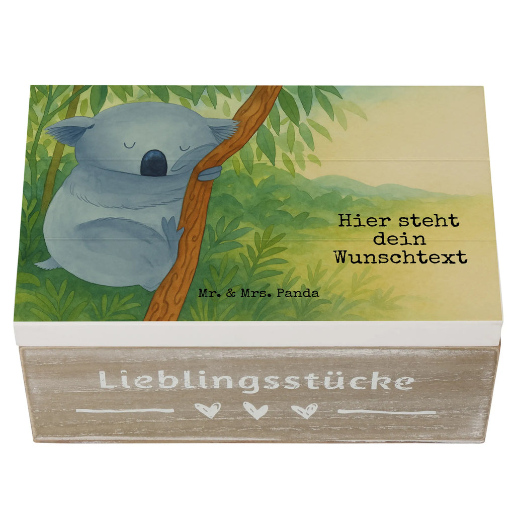 Personalisierte Holzkiste Koalabär Design Schatzkiste mit Namen, Aufbewahrungsbox mit Namen, Erinnerungsbox mit Namen, Truhe Personalisiert, Truhe mit Namen, Kiste mit Namen, Erinnerungsbox Personalisiert, Dekokiste mit Namen, Geschenkbox personalisiert, Erinnerungskiste Personalisiert, Holzkiste mit Namen, Schatulle mit Namen, Schatzkiste Personalisiert, Holzkiste Personalisiert, Erinnerungskiste, Aufbewahrungsbox Personalisiert, mit Namen, Kiste Personalisiert, Schatulle Personalisiert, Dekokiste Personalisiert, GEschenkdose personalisiert, Tiermotive, Gute Laune, lustige Sprüche, Tiere, Traumland, Koala, Traum, träumen, schlafen, Schlafzimmer, Bär, Koalabär