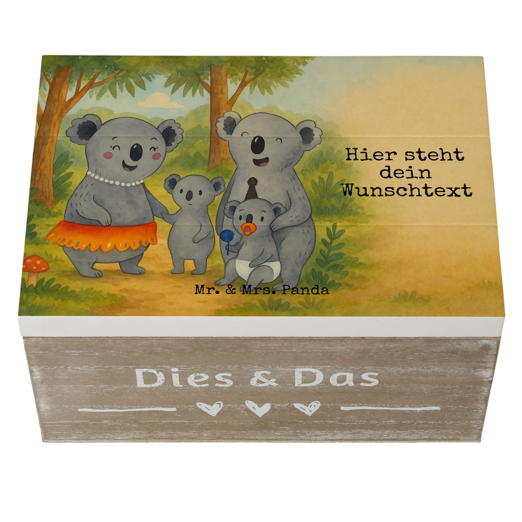 Personalisierte Holzkiste Koala Familie Design Erinnerungskiste Personalisiert, Geschenkbox personalisiert, Dekokiste Personalisiert, Truhe mit Namen, Holzkiste mit Namen, Kiste mit Namen, Aufbewahrungsbox mit Namen, Schatzkiste Personalisiert, Schatulle mit Namen, mit Namen, Erinnerungskiste, Aufbewahrungsbox Personalisiert, GEschenkdose personalisiert, Holzkiste Personalisiert, Kiste Personalisiert, Truhe Personalisiert, Erinnerungsbox Personalisiert, Dekokiste mit Namen, Schatzkiste mit Namen, Erinnerungsbox mit Namen, Schatulle Personalisiert, Familie, Vatertag, Muttertag, Bruder, Schwester, Mama, Papa, Oma, Opa, Familienleben, Koalas, Family, Geschwister, Koala, Kinder