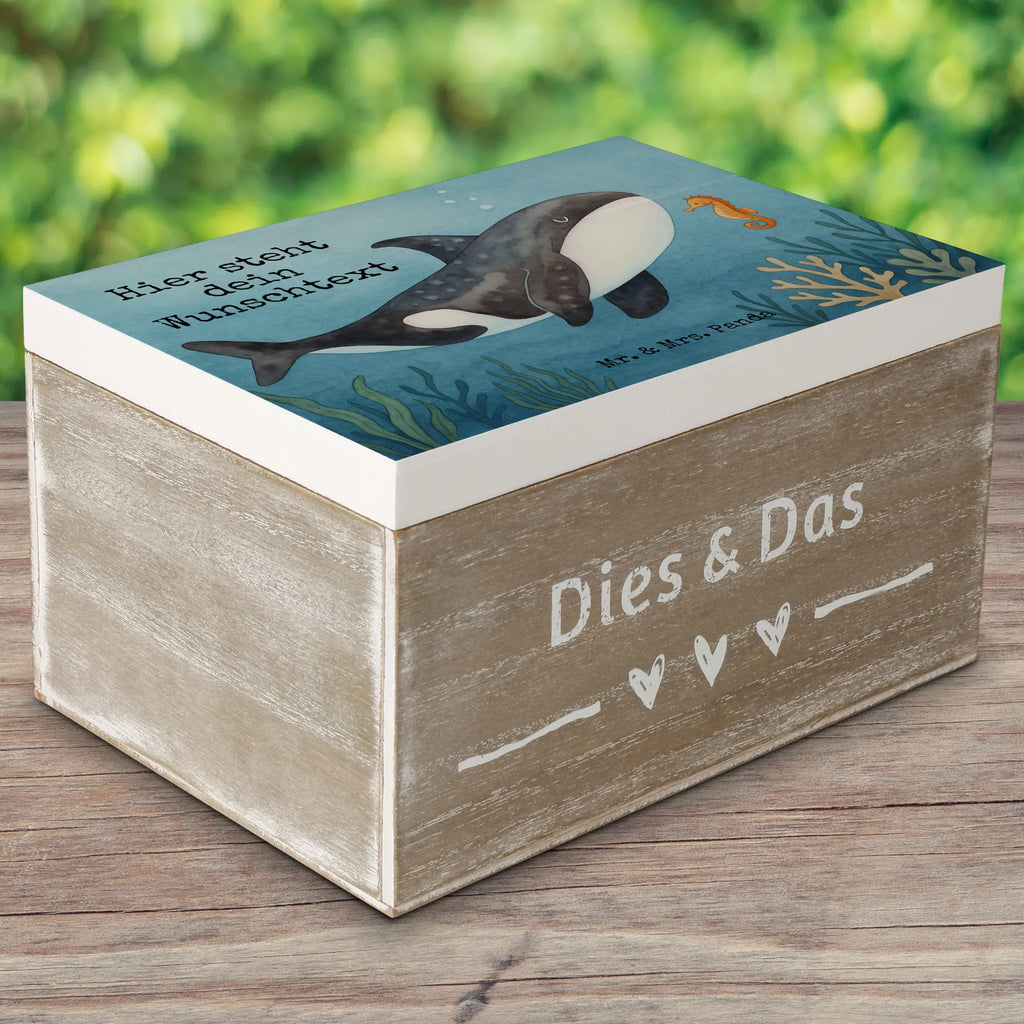 Personalizowane drewniane pudełko Orka Design Truhe mit Namen, mit Namen, Dekokiste Personalisiert, Truhe Personalisiert, Erinnerungskiste, Erinnerungsbox Personalisiert, Dekokiste mit Namen, Schatzkiste Personalisiert, Holzkiste Personalisiert, Erinnerungskiste Personalisiert, Kiste mit Namen, Schatulle Personalisiert, Aufbewahrungsbox Personalisiert, Schatulle mit Namen, Geschenkbox personalisiert, GEschenkdose personalisiert, Aufbewahrungsbox mit Namen, Schatzkiste mit Namen, Holzkiste mit Namen, Erinnerungsbox mit Namen, Kiste Personalisiert, Meerestiere, Meer, Urlaub, Möglichkeiten, Wal, Startup, Selbstliebe, Motivation, Neustart, Arbeit, Orcas, Orca, Killerwal, Büro