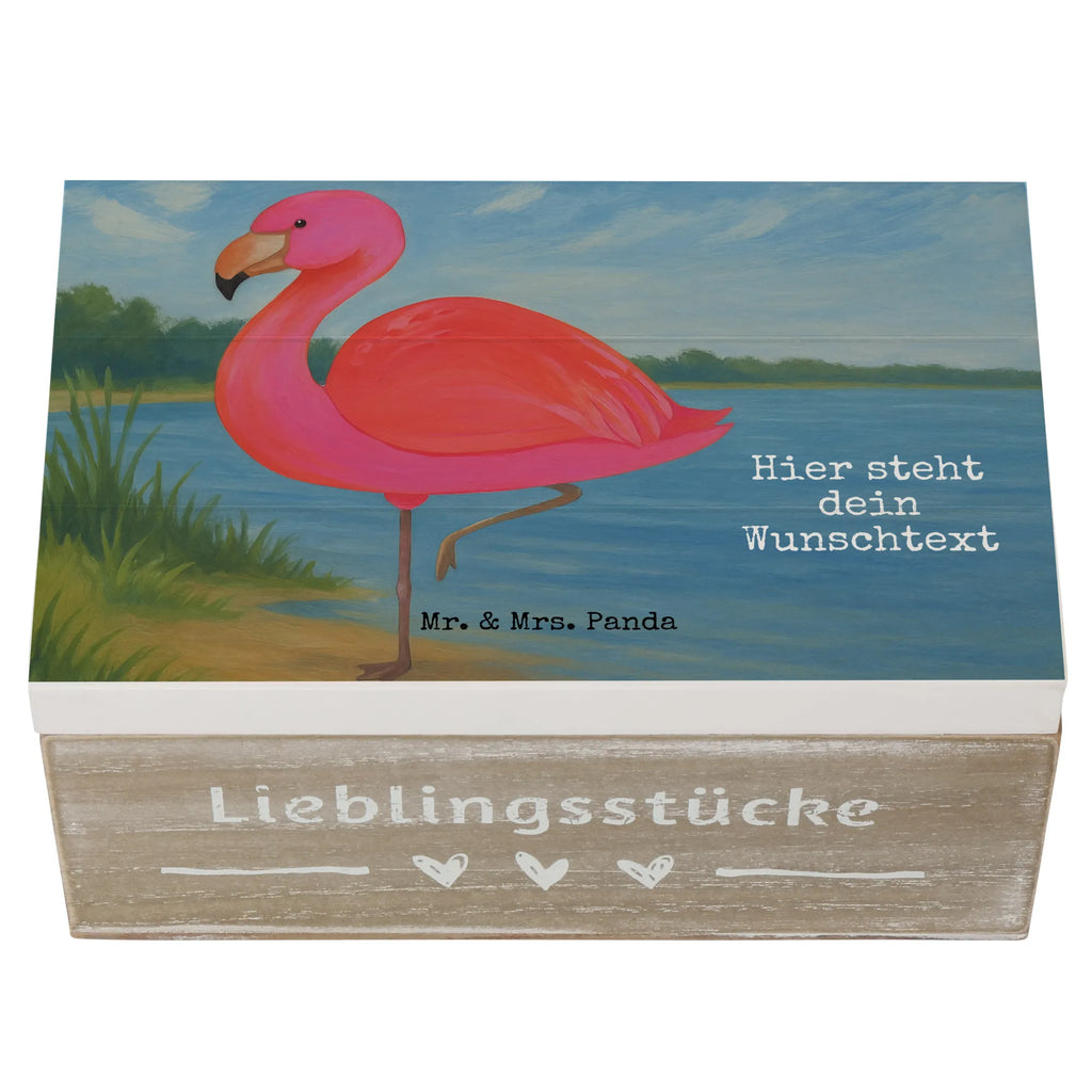Personalisierte Holzkiste Flamingo Classic Design Aufbewahrungsbox Personalisiert, Erinnerungskiste, Schatulle mit Namen, Holzkiste Personalisiert, GEschenkdose personalisiert, Erinnerungsbox Personalisiert, Holzkiste mit Namen, Erinnerungskiste Personalisiert, Dekokiste Personalisiert, Geschenkbox personalisiert, Schatzkiste Personalisiert, Dekokiste mit Namen, Truhe Personalisiert, Erinnerungsbox mit Namen, Kiste mit Namen, Schatzkiste mit Namen, mit Namen, Aufbewahrungsbox mit Namen, Schatulle Personalisiert, Truhe mit Namen, Kiste Personalisiert, Flamingo, Sohn, Spruch, Geschwister, ich, Außenseiter, Tochter, Einzigartig, Stolz, für mich, Freundinnen, Selbstliebe, Freundin