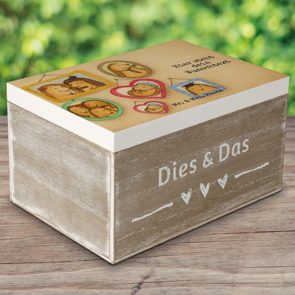 Personalizowane drewniane pudełko Rodzina jeży Design Aufbewahrungsbox mit Namen, Erinnerungskiste Personalisiert, Schatulle mit Namen, Holzkiste mit Namen, Erinnerungsbox Personalisiert, Dekokiste mit Namen, Schatzkiste mit Namen, Kiste Personalisiert, Truhe Personalisiert, mit Namen, Aufbewahrungsbox Personalisiert, GEschenkdose personalisiert, Schatzkiste Personalisiert, Erinnerungsbox mit Namen, Erinnerungskiste, Holzkiste Personalisiert, Geschenkbox personalisiert, Kiste mit Namen, Truhe mit Namen, Schatulle Personalisiert, Dekokiste Personalisiert, Familie, Vatertag, Muttertag, Bruder, Schwester, Mama, Papa, Oma, Opa, Igel, Zusammenhalt, Bilder, Glück, Liebe