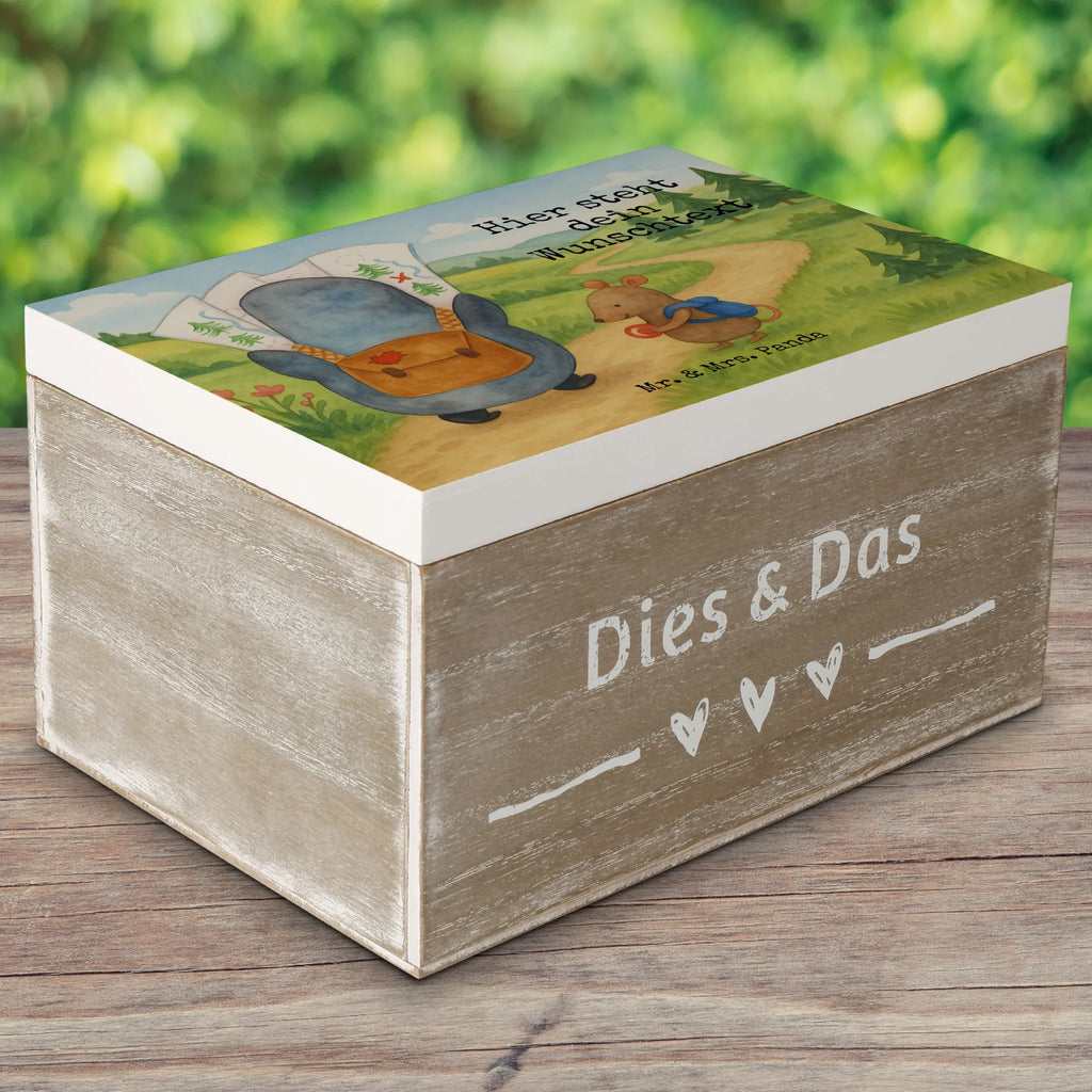 Personalizowane drewniane pudełko Pingwin i Mysz Wędrowcy Design Erinnerungsbox Personalisiert, GEschenkdose personalisiert, Aufbewahrungsbox Personalisiert, Schatzkiste Personalisiert, Schatulle Personalisiert, Dekokiste Personalisiert, Geschenkbox personalisiert, Schatulle mit Namen, Truhe Personalisiert, Schatzkiste mit Namen, Erinnerungskiste Personalisiert, Holzkiste mit Namen, Kiste Personalisiert, Erinnerungsbox mit Namen, Aufbewahrungsbox mit Namen, Holzkiste Personalisiert, Kiste mit Namen, Dekokiste mit Namen, Erinnerungskiste, mit Namen, Truhe mit Namen, Pinguin, Abenteuer, Roadtrip, wandern, Ausflug, Wanderlust, Abenteurer, Pinguine