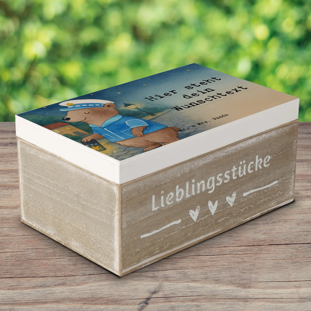 Personalised wooden chest policeman Passion Design Aufbewahrungsbox mit Namen, Dekokiste Personalisiert, Erinnerungskiste Personalisiert, Schatzkiste mit Namen, Erinnerungsbox mit Namen, Erinnerungskiste, Holzkiste Personalisiert, Dekokiste mit Namen, Kiste Personalisiert, Aufbewahrungsbox Personalisiert, Erinnerungsbox Personalisiert, Schatulle Personalisiert, Holzkiste mit Namen, Truhe Personalisiert, Truhe mit Namen, Geschenkbox personalisiert, Schatzkiste Personalisiert, GEschenkdose personalisiert, Schatulle mit Namen, mit Namen, Kiste mit Namen, Beruf, Ausbildung, Jubiläum, Abschied, Rente, Kollege, Kollegin, Geschenk, Schenken, Arbeitskollege, Mitarbeiter, Firma, Danke, Dankeschön, Wachmann, Polizei, Cop, Studium, Polizeibeamter, Polizist