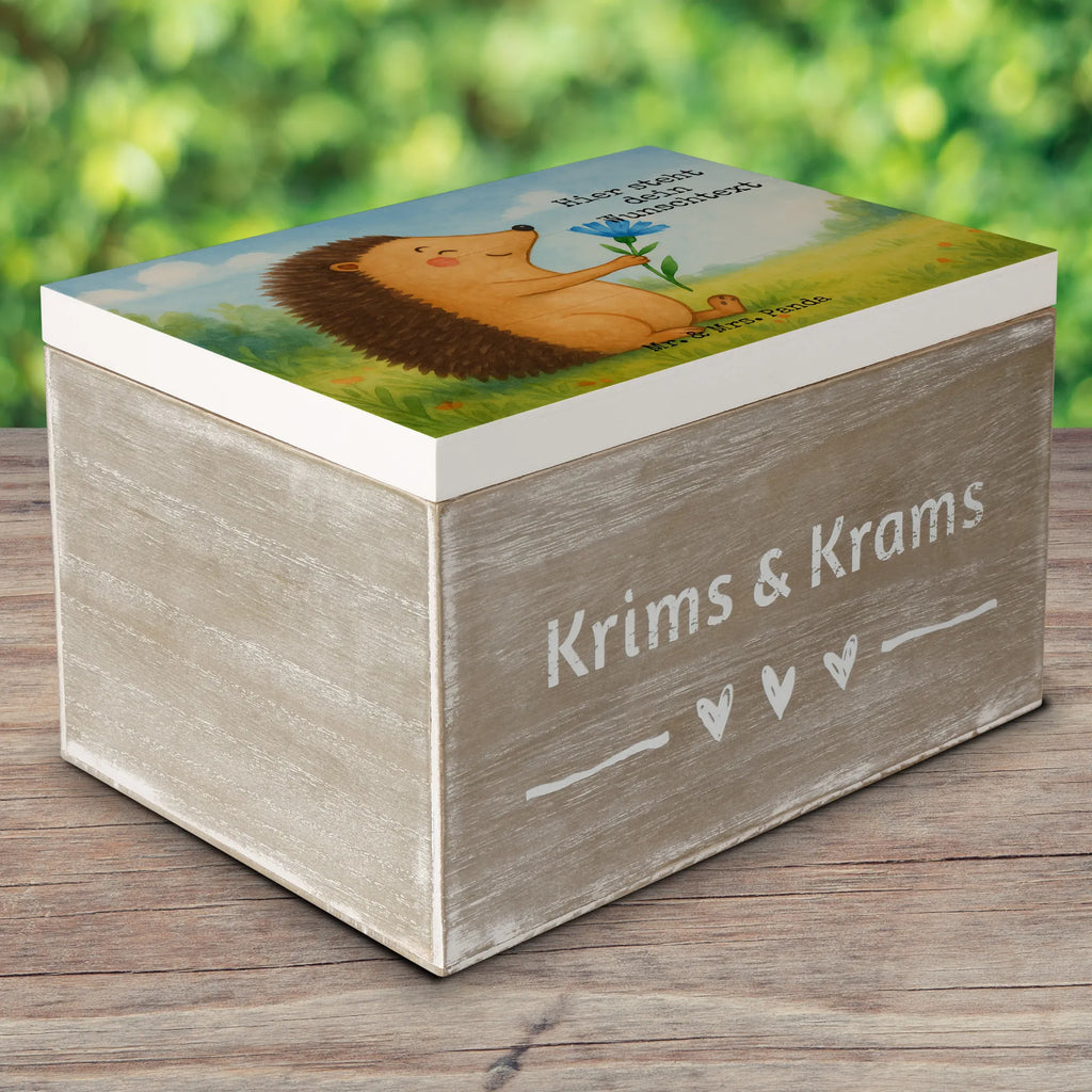 Personalisierte Holzkiste Igel Blumen Design Schatulle Personalisiert, Truhe mit Namen, Erinnerungsbox mit Namen, Dekokiste mit Namen, Holzkiste mit Namen, Aufbewahrungsbox mit Namen, Schatzkiste mit Namen, GEschenkdose personalisiert, Kiste mit Namen, mit Namen, Schatzkiste Personalisiert, Holzkiste Personalisiert, Dekokiste Personalisiert, Truhe Personalisiert, Kiste Personalisiert, Schatulle mit Namen, Geschenkbox personalisiert, Erinnerungskiste Personalisiert, Erinnerungsbox Personalisiert, Erinnerungskiste, Aufbewahrungsbox Personalisiert, Tiermotive, Gute Laune, lustige Sprüche, Tiere, krank, Igel, Gute Besserung, Krankenhaus, Krankheit, Genesungswünsche, Besuch