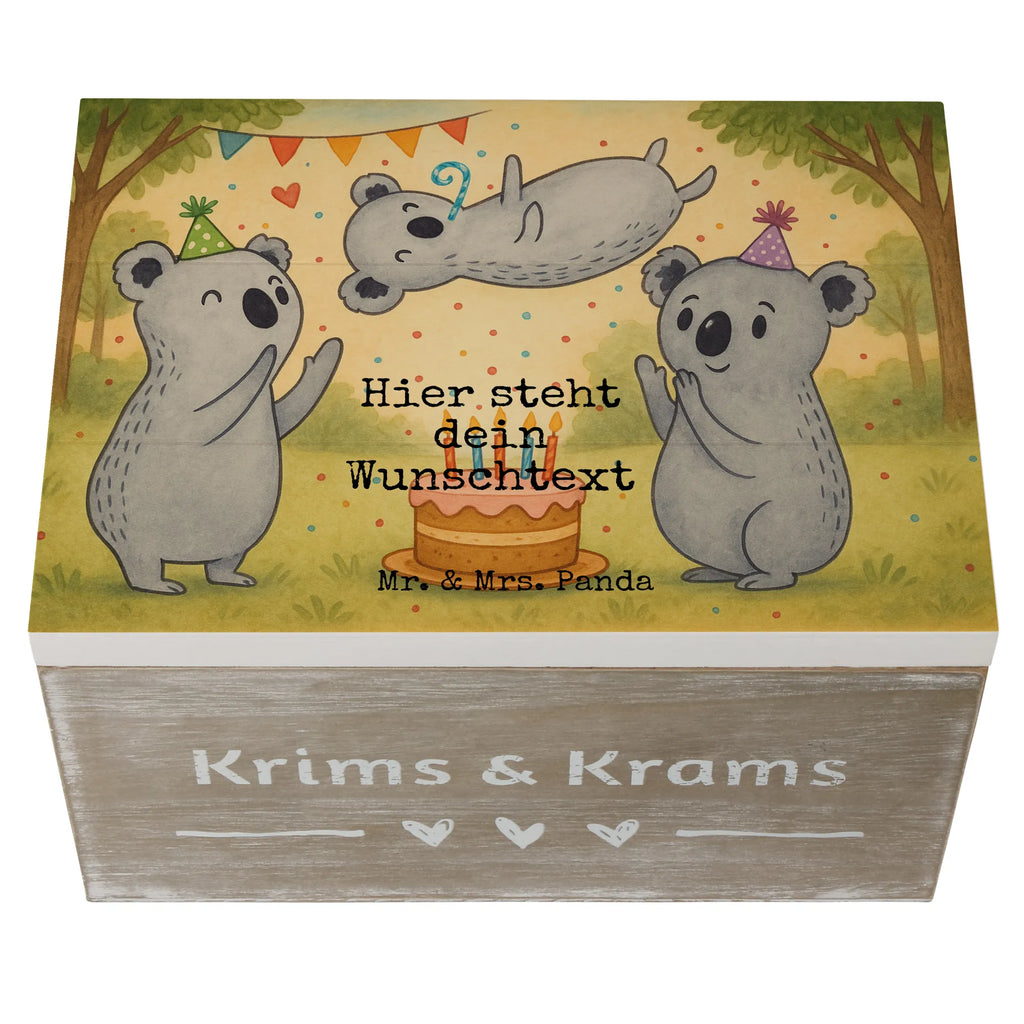 Personalised wooden chest koalas Birthday Design mit Namen, Schatulle mit Namen, Erinnerungsbox Personalisiert, Kiste mit Namen, Truhe mit Namen, Dekokiste Personalisiert, Truhe Personalisiert, Kiste Personalisiert, Holzkiste mit Namen, Erinnerungskiste Personalisiert, Aufbewahrungsbox mit Namen, GEschenkdose personalisiert, Schatzkiste mit Namen, Schatulle Personalisiert, Geschenkbox personalisiert, Erinnerungskiste, Schatzkiste Personalisiert, Dekokiste mit Namen, Holzkiste Personalisiert, Erinnerungsbox mit Namen, Aufbewahrungsbox Personalisiert, Geburtstag, Geburtstagsgeschenk, Geschenk, Happy Birthday, Koala, Geburtstage, Geburtstagsfeier