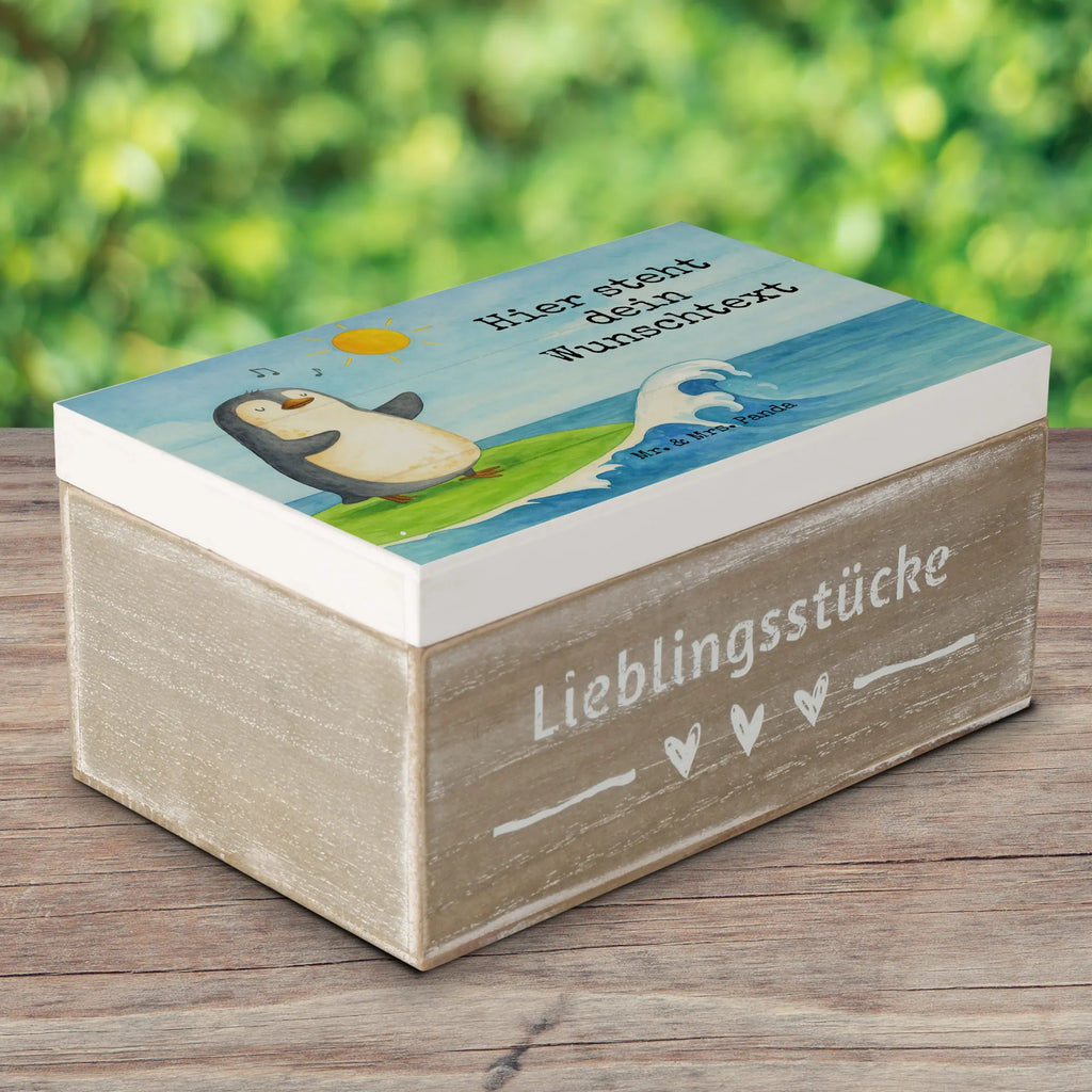 Personalisierte Holzkiste Pinguin Surfer Design Schatulle mit Namen, mit Namen, Schatzkiste mit Namen, Truhe Personalisiert, Erinnerungsbox Personalisiert, Geschenkbox personalisiert, Dekokiste Personalisiert, Erinnerungsbox mit Namen, GEschenkdose personalisiert, Erinnerungskiste Personalisiert, Truhe mit Namen, Kiste mit Namen, Dekokiste mit Namen, Schatulle Personalisiert, Holzkiste mit Namen, Aufbewahrungsbox Personalisiert, Schatzkiste Personalisiert, Erinnerungskiste, Holzkiste Personalisiert, Kiste Personalisiert, Aufbewahrungsbox mit Namen, Pinguin, Wellen, Pinguine, Portugal, Surfer, Wellen reiten, surfen, Urlaub, Hawaii