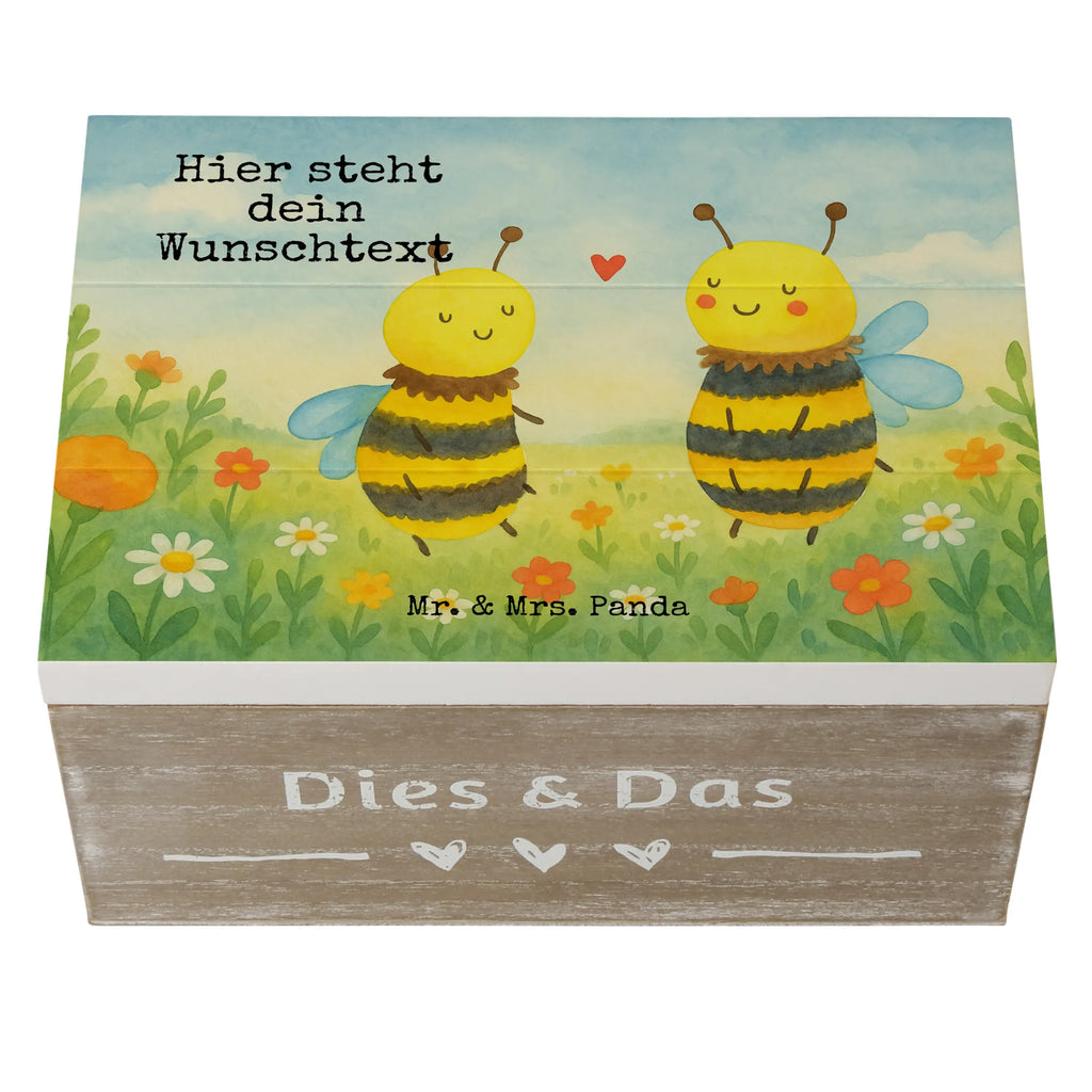 Personalisierte Holzkiste Biene Verliebt Design Erinnerungskiste, GEschenkdose personalisiert, Schatulle Personalisiert, Dekokiste Personalisiert, Aufbewahrungsbox Personalisiert, Kiste Personalisiert, Erinnerungsbox Personalisiert, Schatzkiste mit Namen, Kiste mit Namen, Aufbewahrungsbox mit Namen, Schatzkiste Personalisiert, Erinnerungsbox mit Namen, Holzkiste Personalisiert, mit Namen, Holzkiste mit Namen, Dekokiste mit Namen, Truhe Personalisiert, Geschenkbox personalisiert, Erinnerungskiste Personalisiert, Schatulle mit Namen, Truhe mit Namen, Biene, Wespe, Hummel