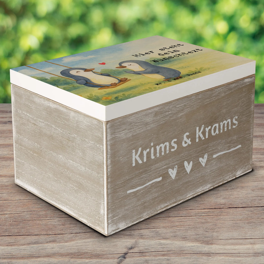 Personalizowane drewniane pudełko pingwin Najlepsza Babcia na świecie Design Truhe Personalisiert, Erinnerungskiste, mit Namen, Holzkiste mit Namen, Kiste Personalisiert, Geschenkbox personalisiert, Schatzkiste mit Namen, Aufbewahrungsbox Personalisiert, Dekokiste mit Namen, Schatulle mit Namen, Kiste mit Namen, Erinnerungsbox mit Namen, Erinnerungsbox Personalisiert, Aufbewahrungsbox mit Namen, Schatzkiste Personalisiert, GEschenkdose personalisiert, Schatulle Personalisiert, Dekokiste Personalisiert, Truhe mit Namen, Holzkiste Personalisiert, Erinnerungskiste Personalisiert, für, Dankeschön, Geschenk, Schenken, Geburtstag, Geburtstagsgeschenk, Geschenkidee, Danke, Bedanken, Mitbringsel, Freude machen, Geschenktipp, Großpapa, Großmama, Kleinigkeit, Oma, Großmutter, Omma, Enkelin, Enkel, Bester, Omi, Enkelkind, Ommi