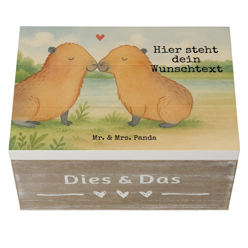 Personalisierte Holzkiste Capybara Liebe Design Holzkiste Personalisiert, Aufbewahrungsbox Personalisiert, Erinnerungsbox mit Namen, Dekokiste mit Namen, Aufbewahrungsbox mit Namen, Schatzkiste Personalisiert, Holzkiste mit Namen, Schatulle Personalisiert, Kiste Personalisiert, Truhe Personalisiert, Geschenkbox Personalisiert, Kiste mit Namen, Dekokiste Personalisiert, mit Namen, Erinnerungskiste Personalisiert, Truhe mit Namen, Schatulle mit Namen, GEschenkdose Personalisiert, Erinnerungsbox Personalisiert, Schatzkiste mit Namen, Erinnerungskiste, Lustige Sprüche, Tiere, Tiermotive, Gute Laune, Du Bist Meins, Beziehung, Capybara, Herzlich, Handgezeichnet, Tierliebe, Kuschel Capybaras, Romantisches Geschenk, Ich Bin Deins, Jahrestag, Geschenkidee, Liebesspruch, Verschmolzen, Ehejubiläum, Valentinstag, Verliebt, Liebesbeweis, Partnertiere, Liebe, Paar