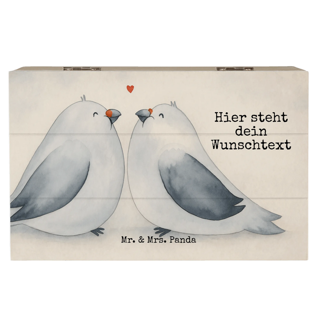 Personalisierte Holzkiste Tauben Liebe Design Geschenkbox personalisiert, Schatulle Personalisiert, Dekokiste Personalisiert, GEschenkdose personalisiert, Aufbewahrungsbox Personalisiert, Aufbewahrungsbox mit Namen, Schatzkiste mit Namen, Erinnerungsbox mit Namen, Erinnerungskiste, Truhe mit Namen, Holzkiste Personalisiert, Kiste Personalisiert, Erinnerungsbox Personalisiert, Erinnerungskiste Personalisiert, Schatzkiste Personalisiert, Truhe Personalisiert, mit Namen, Holzkiste mit Namen, Kiste mit Namen, Schatulle mit Namen, Dekokiste mit Namen, Hochzeit, Hochzeitsgeschenk, Ehe, Hochzeitsfeier, Trauung, Trauungsgeschenk, Hochzeitskarte, Verlobungsfeier, Verlobungsgeschenk, Hochzeitsgeschenkideen, Hochzeitsgeschenke für Brautpaar, Liebe, Turteltauben, Paargeschenk, Paar, Freundin, Freund, Turteltaube, Taube, Tauben