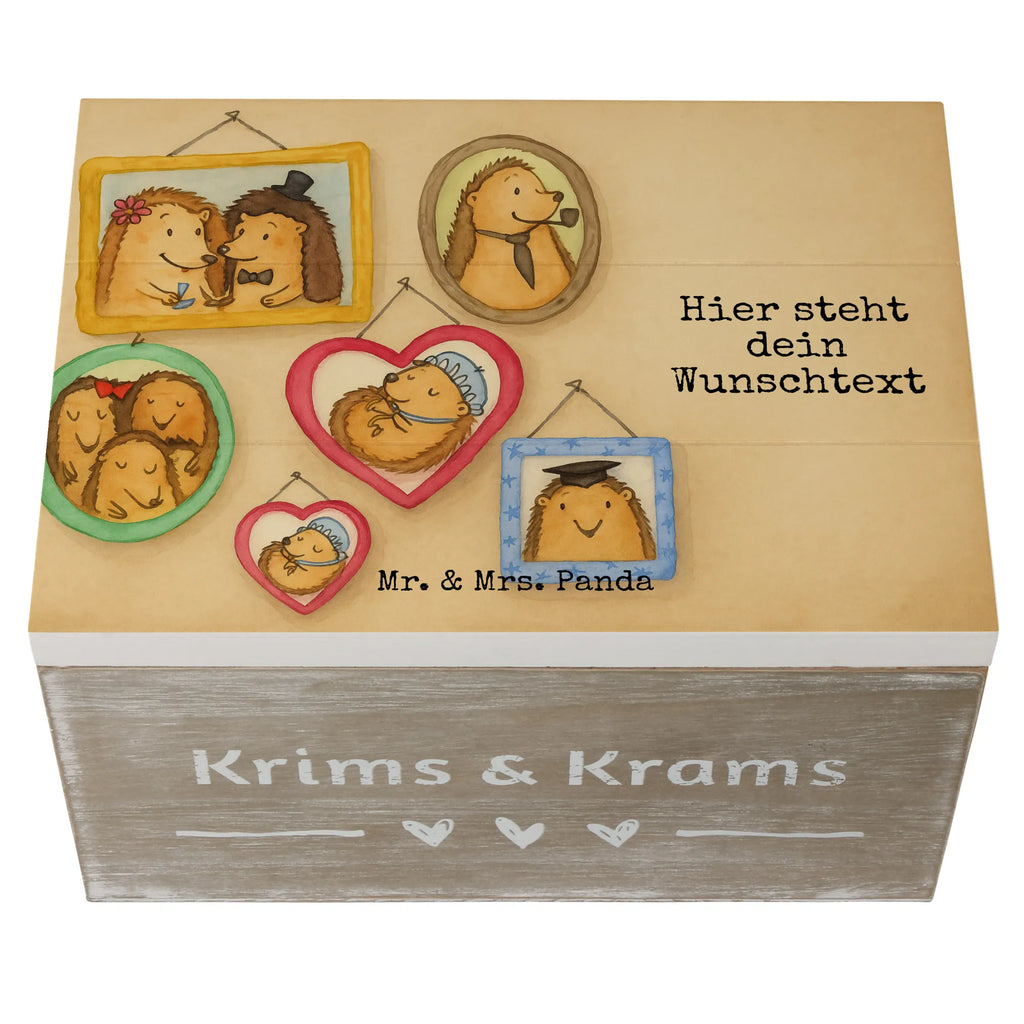 Personalizowane drewniane pudełko Rodzina jeży Design Aufbewahrungsbox mit Namen, Erinnerungskiste Personalisiert, Schatulle mit Namen, Holzkiste mit Namen, Erinnerungsbox Personalisiert, Dekokiste mit Namen, Schatzkiste mit Namen, Kiste Personalisiert, Truhe Personalisiert, mit Namen, Aufbewahrungsbox Personalisiert, GEschenkdose personalisiert, Schatzkiste Personalisiert, Erinnerungsbox mit Namen, Erinnerungskiste, Holzkiste Personalisiert, Geschenkbox personalisiert, Kiste mit Namen, Truhe mit Namen, Schatulle Personalisiert, Dekokiste Personalisiert, Familie, Vatertag, Muttertag, Bruder, Schwester, Mama, Papa, Oma, Opa, Igel, Zusammenhalt, Bilder, Glück, Liebe