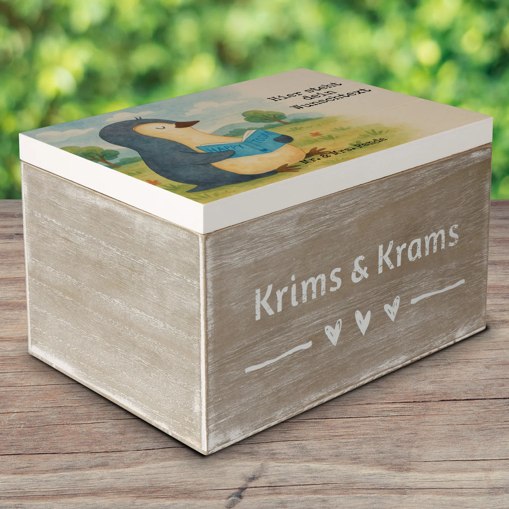 Personalised wooden chest Penguin A book Design Erinnerungsbox mit Namen, Aufbewahrungsbox Personalisiert, Erinnerungskiste, Erinnerungskiste Personalisiert, Schatulle Personalisiert, Holzkiste Personalisiert, Geschenkbox personalisiert, Schatzkiste Personalisiert, Erinnerungsbox Personalisiert, Aufbewahrungsbox mit Namen, Truhe Personalisiert, Truhe mit Namen, Holzkiste mit Namen, mit Namen, Kiste Personalisiert, GEschenkdose personalisiert, Dekokiste mit Namen, Schatulle mit Namen, Kiste mit Namen, Schatzkiste mit Namen, Dekokiste Personalisiert, Pinguin, Nichtstun, Bücherwurm, Urlaub, Ferien, Faulenzen, Lesen, Buch, Pinguine, Freizeit