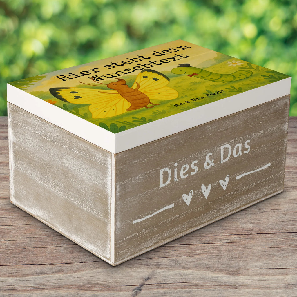 Personalizowane drewniane pudełko gąsienica motyl Design Holzkiste Personalisiert, Truhe Personalisiert, GEschenkdose personalisiert, Truhe mit Namen, Erinnerungskiste, Schatzkiste Personalisiert, mit Namen, Erinnerungsbox mit Namen, Erinnerungskiste Personalisiert, Geschenkbox personalisiert, Schatzkiste mit Namen, Schatulle Personalisiert, Holzkiste mit Namen, Aufbewahrungsbox Personalisiert, Dekokiste Personalisiert, Schatulle mit Namen, Erinnerungsbox Personalisiert, Kiste mit Namen, Dekokiste mit Namen, Aufbewahrungsbox mit Namen, Kiste Personalisiert, Tiermotive, Gute Laune, lustige Sprüche, Tiere, Kokon, Schönheit, Aufwachsen, Zitronenfalter, Hütchen, Schmetterling, Raupe, Entwicklung, Erwachsen werden, Hut