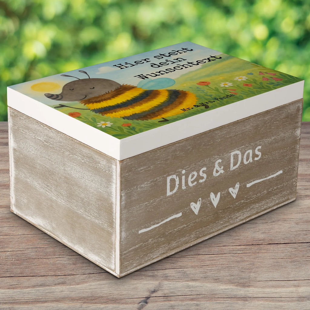 Personalised wooden chest bumblebee fluffy Design Erinnerungskiste Personalisiert, Erinnerungsbox Personalisiert, Kiste Personalisiert, Dekokiste mit Namen, Erinnerungsbox mit Namen, Schatulle mit Namen, Schatzkiste Personalisiert, Aufbewahrungsbox mit Namen, GEschenkdose personalisiert, Truhe Personalisiert, Schatulle Personalisiert, Holzkiste Personalisiert, Schatzkiste mit Namen, Holzkiste mit Namen, Geschenkbox personalisiert, Truhe mit Namen, Kiste mit Namen, Erinnerungskiste, Aufbewahrungsbox Personalisiert, mit Namen, Dekokiste Personalisiert, Tiermotive, Gute Laune, lustige Sprüche, Tiere, Blume, Hummel, Biene, Flauschig, Natur