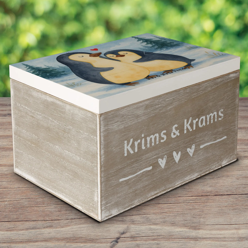 Holzkiste Pinguin umarmen Design Erinnerungsbox, Schatzkiste, Truhe, Geschenkdose, Geschenkbox, Dekokiste, Holzkiste, Kiste, Schatulle, XXL, Erinnerungskiste, Aufbewahrungsbox, Pinguin, Liebespaar, Hochzeitstag, Verlobung, Hochzeitsgeschenk, Liebe, Liebesbeweis, Liebesgeschenk, Jahrestag, Hochzeit