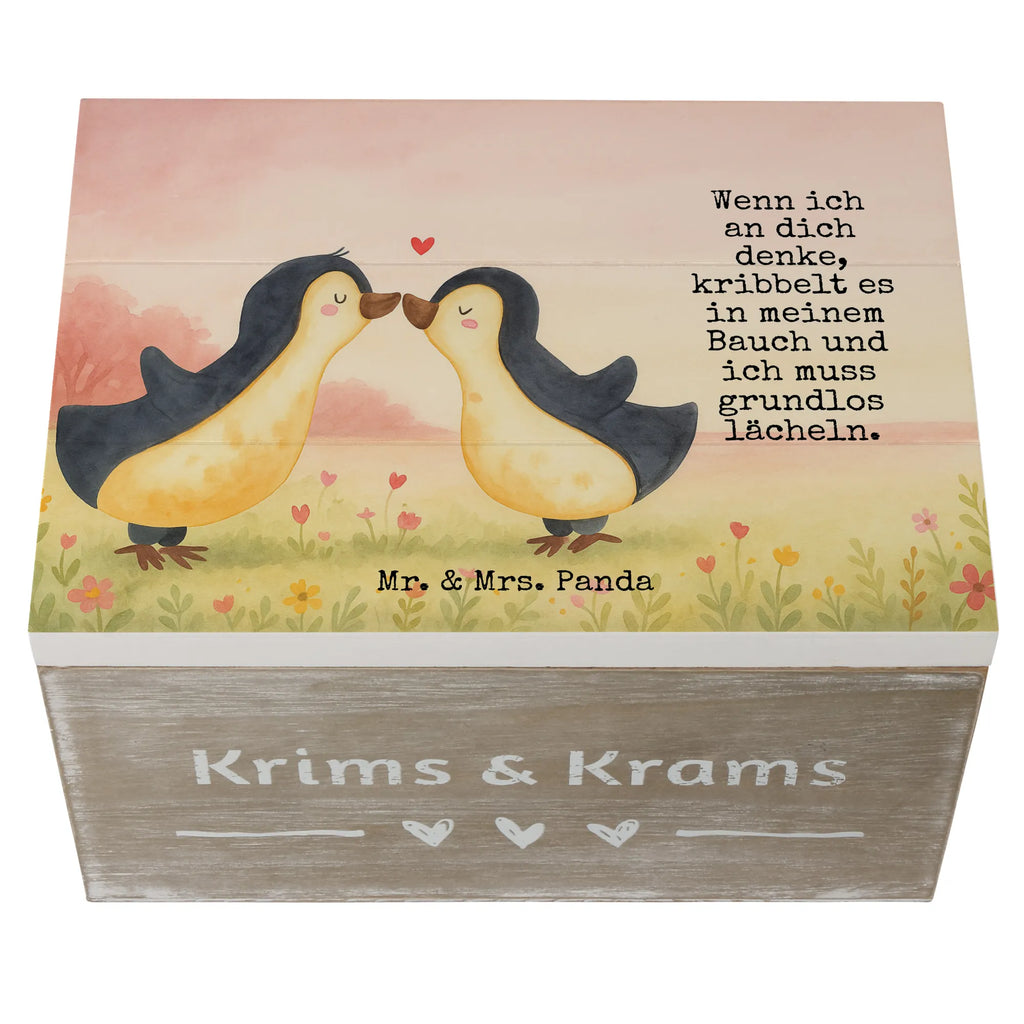 Holzkiste Pinguine Kuss Design Erinnerungskiste, Aufbewahrungsbox, Erinnerungsbox, Geschenkbox, Schatzkiste, Dekokiste, Kiste, Schatulle, Geschenkdose, Truhe, XXL, Holzkiste, Liebe, Partner, Freund, Freundin, Ehemann, Ehefrau, Heiraten, Verlobung, Heiratsantrag, Liebesgeschenk, Jahrestag, Hocheitstag, Geschenk für Partner, Liebesbeweis, Geschenk für Freundin, für Männer, Geschenk für Frauen, Hochzeitstag, für Ehemann, Mitbringsel, Valentinstag
