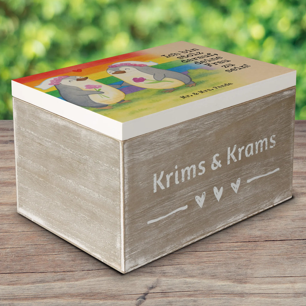 Holzkiste Pinguine Lesbian Pride Design Kiste, Schatulle, Dekokiste, Geschenkdose, Schatzkiste, Erinnerungsbox, XXL, Truhe, Holzkiste, Erinnerungskiste, Geschenkbox, Aufbewahrungsbox, Hochzeit, Hochzeitsgeschenk, Ehe, Hochzeitsfeier, Trauung, Trauungsgeschenk, Hochzeitskarte, Verlobungsfeier, Verlobungsgeschenk, Hochzeitsgeschenkideen, Hochzeitsgeschenke für Brautpaar, Gleichgeschlechtliche Hochzeit