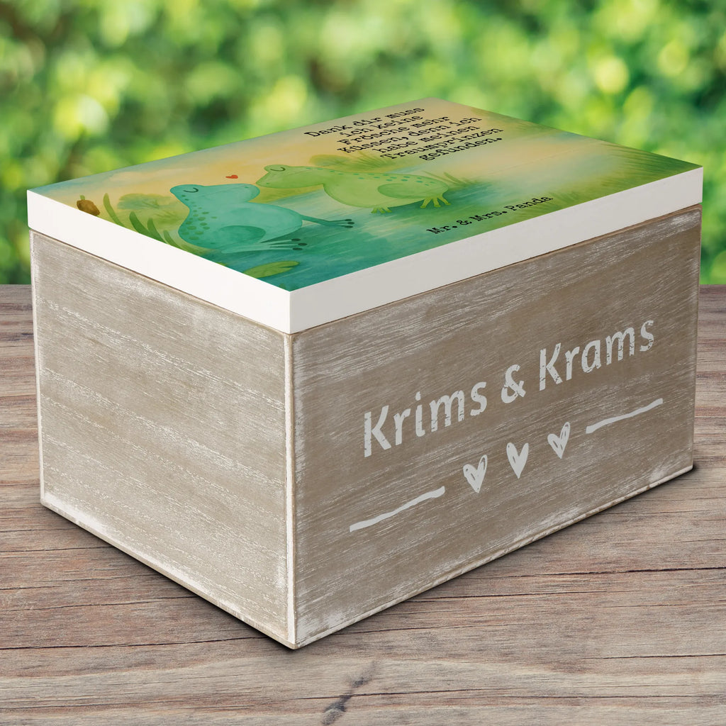Holzkiste Frosch Liebe Design Geschenkdose, Dekokiste, XXL, Schatzkiste, Aufbewahrungsbox, Erinnerungsbox, Kiste, Schatulle, Holzkiste, Truhe, Geschenkbox, Erinnerungskiste, Liebe, Partner, Freund, Freundin, Ehemann, Ehefrau, Heiraten, Verlobung, Heiratsantrag, Liebesgeschenk, Jahrestag, Hocheitstag, Geschenk Freundin, Liebesbeweis, Frösche, Verlobt, Fröschchen, Frosch, Verliebt, Geschenk Hochzeit, Verheiratet, Geschenk Freund, Froschkönig, Hochzeitstag