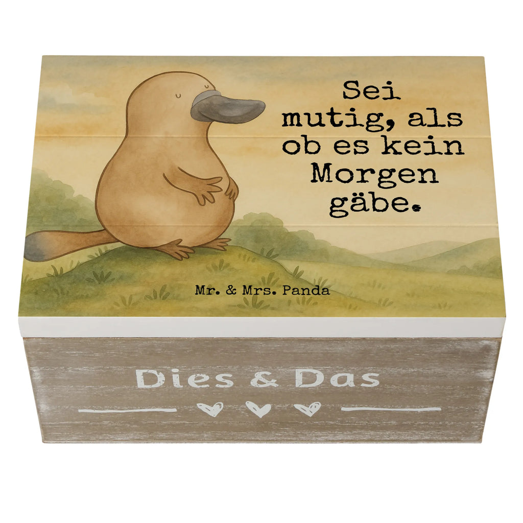 Skrzynia drewniana dziobak Odwaga Design XXL, Geschenkdose, Erinnerungsbox, Geschenkbox, Aufbewahrungsbox, Kiste, Schatzkiste, Erinnerungskiste, Dekokiste, Schatulle, Truhe, Holzkiste, Meerestiere, Meer, Urlaub, Mut, Training, Raodtrip, Weltreise, Neustart, Motivation, Büro, mutig, Arbeit, Neuanfang, Schnabeltiere, Lebensweisheit, Schnabeltier