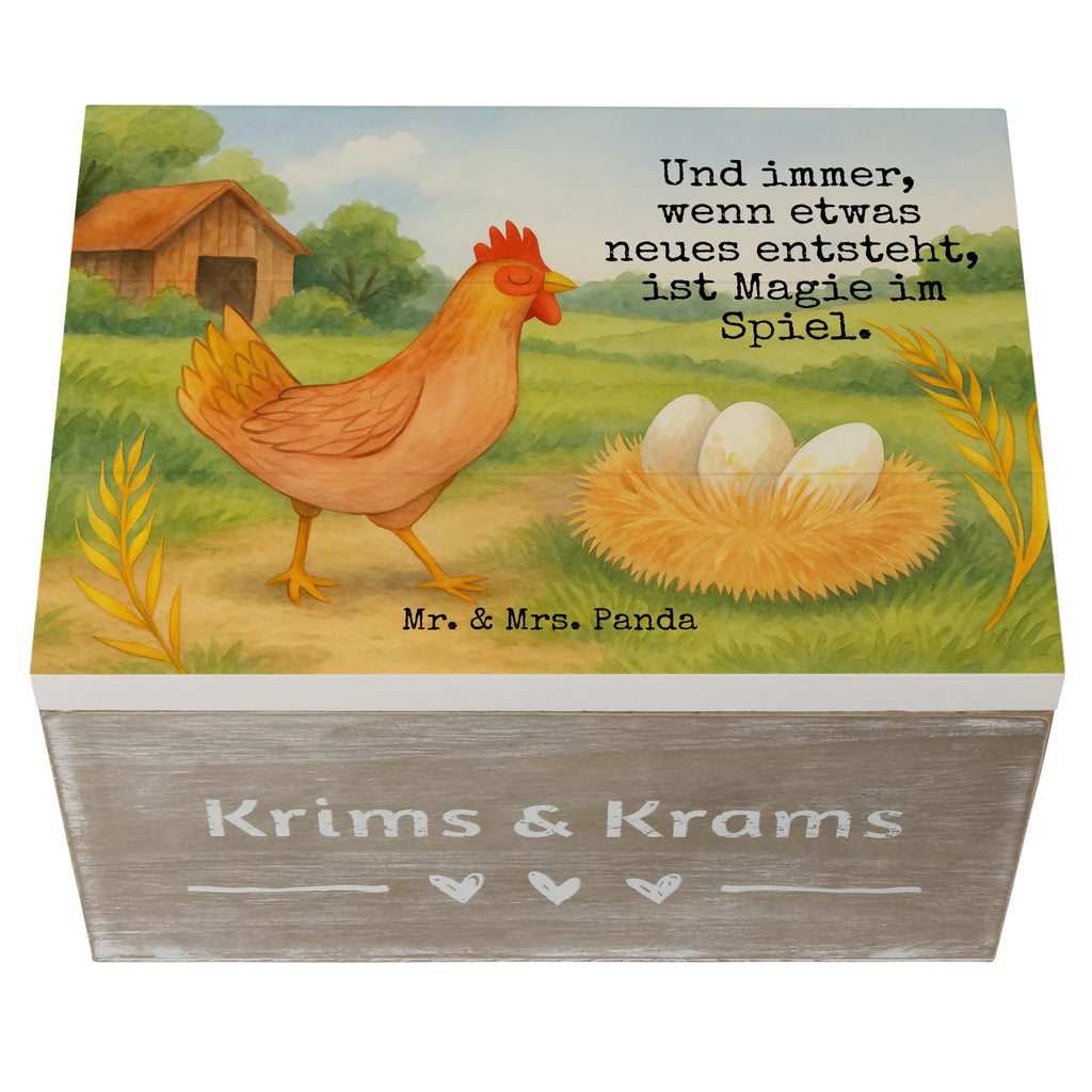 Holzkiste Huhn Stolz Design Geschenkbox, Schatulle, Schatzkiste, Holzkiste, Erinnerungsbox, Dekokiste, Truhe, Geschenkdose, XXL, Aufbewahrungsbox, Erinnerungskiste, Kiste, Bauernhof, Hoftiere, Landwirt, Landwirtin, Spruch, Hühner, Hahn, Landleben, Geburt, Eier, Schwangerschaft, Hof, Magie, Motivation, Henne