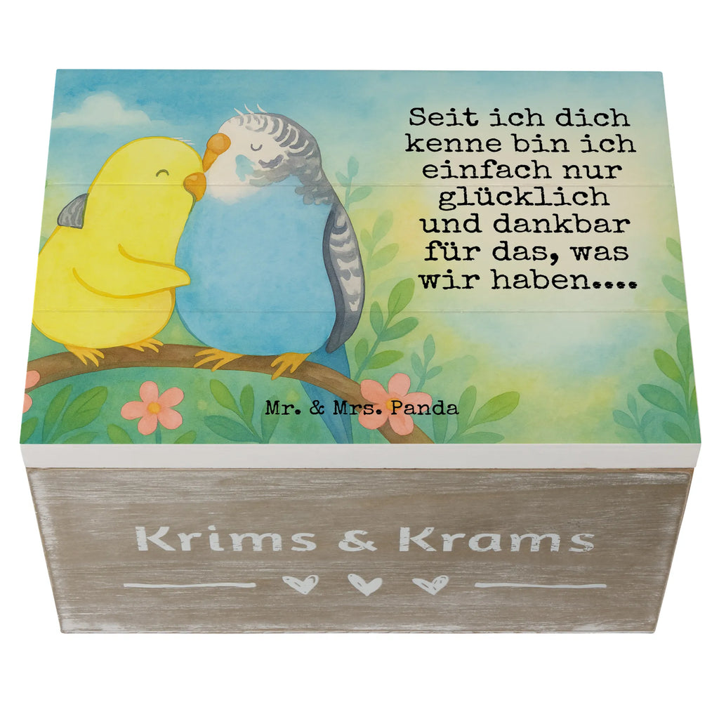 Holzkiste Wellensittich Liebe Design Schatzkiste, Truhe, Kiste, Aufbewahrungsbox, Geschenkbox, XXL, Erinnerungskiste, Schatulle, Dekokiste, Holzkiste, Geschenkdose, Erinnerungsbox, Liebe, Partner, Freund, Freundin, Ehemann, Ehefrau, Heiraten, Verlobung, Heiratsantrag, Liebesgeschenk, Jahrestag, Hocheitstag, Kuscheln, Vögel, Wellensittich, Vertrauen, Nähe