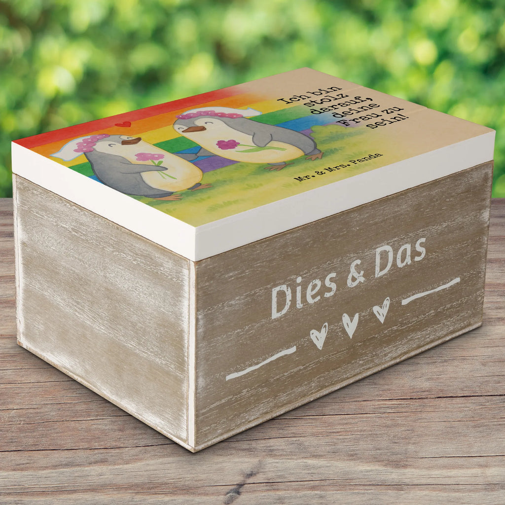 Holzkiste Pinguine Lesbian Pride Design Kiste, Schatulle, Dekokiste, Geschenkdose, Schatzkiste, Erinnerungsbox, XXL, Truhe, Holzkiste, Erinnerungskiste, Geschenkbox, Aufbewahrungsbox, Hochzeit, Hochzeitsgeschenk, Ehe, Hochzeitsfeier, Trauung, Trauungsgeschenk, Hochzeitskarte, Verlobungsfeier, Verlobungsgeschenk, Hochzeitsgeschenkideen, Hochzeitsgeschenke für Brautpaar, Gleichgeschlechtliche Hochzeit