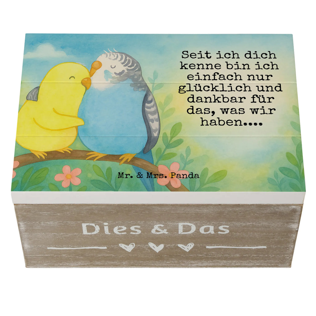 Holzkiste Wellensittich Liebe Design Schatzkiste, Truhe, Kiste, Aufbewahrungsbox, Geschenkbox, XXL, Erinnerungskiste, Schatulle, Dekokiste, Holzkiste, Geschenkdose, Erinnerungsbox, Liebe, Partner, Freund, Freundin, Ehemann, Ehefrau, Heiraten, Verlobung, Heiratsantrag, Liebesgeschenk, Jahrestag, Hocheitstag, Kuscheln, Vögel, Wellensittich, Vertrauen, Nähe