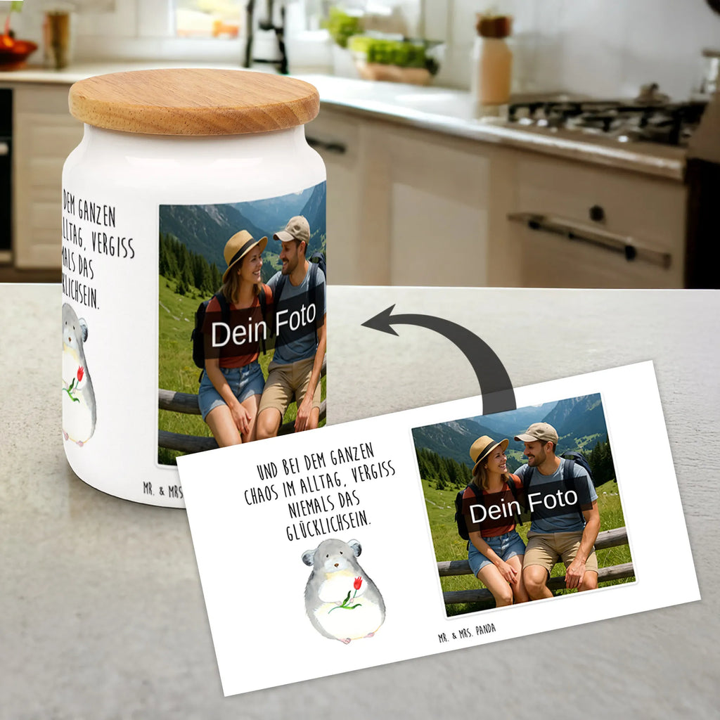 Personalisierte Foto Vorratsdose Chinchilla Blume Vorratsdose Bedrucken Lassen, Werbeschenk mit Logo, Vorratsdose Mit Kinderfoto, Personalisierte Vorratsdose Mit Bild, Vorratsdose Personalisiert Mit Foto, Vorratsdose Mit Wunschfoto, Aufbewahrungsdose Mit Bild, Werbeschenk mit Bild, Vorratsdose Mit Familienfoto, Vorratsdose Mit Bild, Vorratsdose Selbst Gestalten Mit Foto, Vorratsdose Mit Haustierfoto, Vorratsdose Mit Eigenem Motiv, Frischhaltedose Mit Eigenem Foto, Vorratsdose Als Geschenk Mit Foto, Individuelle Vorratsdose Mit Bild, Vorratsdose Mit Eigenem Foto, Vorratsbehälter Mit Foto, Vorratsdose Mit Foto Und Text, Vorratsdose Mit Bild Und Namen, Vorratsdose Mit Foto, Vorratsdose Mit Fotodruck, Küchenbox Mit Bild, Vorratsglas Mit Foto, Aufbewahrungsdose Mit Foto, Foto Vorratsdose, Tiermotive, Gute Laune, lustige Sprüche, Tiere, Büroalltag, Kummer, traurig sein, Liebeskummer, Chinchilla, Chinchillas, Chaos, Glücklichsein, Depressionen, Büro