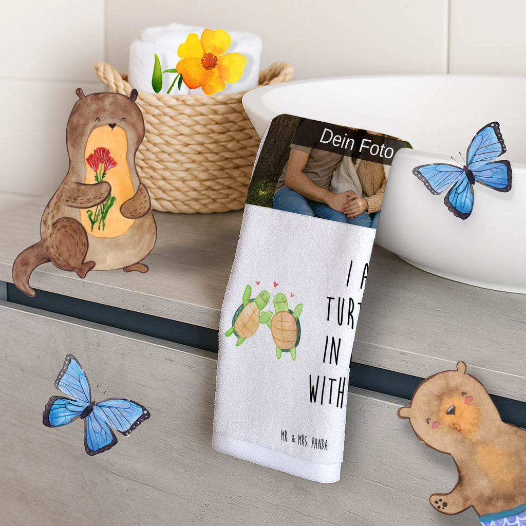 Personalisiertes Foto Gästehandtuch Schildkröten Paar Gästehandtuch Pflegeleicht Mit Foto, Gäste-Tuch Mit Eigenem Foto, Gästehandtuch Baumwolle Mit Foto, Gästehandtuch Schnell Trocknend Mit Bild, Handtuch Gästeformat Mit Foto, Kleines Handtuch Mit Foto, Gästehandtuch Mit Bordüre Und Bild, Gästehandtuch Klassisch Mit Bild, Gästehandtuch Strapazierfähig Mit Foto, Gästehandtuch Beige Mit Foto, Gästehandtuch Hochwertig Mit Foto, Handtuch Für Gäste-WC Mit Foto, Gästehandtuch Set Mit Foto, Personalisiertes Gästehandtuch Mit Foto, Gästehandtuch Badezimmer Mit Bild, Waschhandtuch Mit Foto, Gästehandtuch Nachhaltig Mit Bild, Gästehandtuch Weich Mit Bild, Gästehandtuch Schwarz Mit Foto, Gästehandtuch Bio Baumwolle Mit Bild, Handtuch Gästezimmer Mit Foto, Gästehandtuch Grau Mit Bild, Handtuch Klein Mit Bild, Gästehandtuch 30x50 Mit Bild, Gästehandtuch Waschbar Mit Bild, Gästehandtuch Saugfähig Mit Foto, Gästehandtuch Mit Muster Und Foto, Gästehandtuch Für Hotels Mit Foto, Gästehandtuch Bunt Mit Foto, Handtuch Für Gäste Mit Foto, Gästehandtuch Mit Foto, Handtuch Für Toilette Mit Bild, Gästehandtuch Modern Mit Foto, Gästehandtuch Bad Mit Foto, Gästehandtuch Weiß Mit Foto, Gästehandtuch Ökologisch Mit Foto, Gästehandtücher Mit Bild, Liebe, Partner, Freund, Freundin, Ehemann, Ehefrau, Heiraten, Verlobung, Heiratsantrag, Liebesgeschenk, Jahrestag, Hocheitstag, Geschenk für Freundin, Geschenk für Frauen, Hochzeitstag, Mitbringsel, für Männer, Liebesbeweis, Geschenk für Partner, für Ehemann, Valentinstag