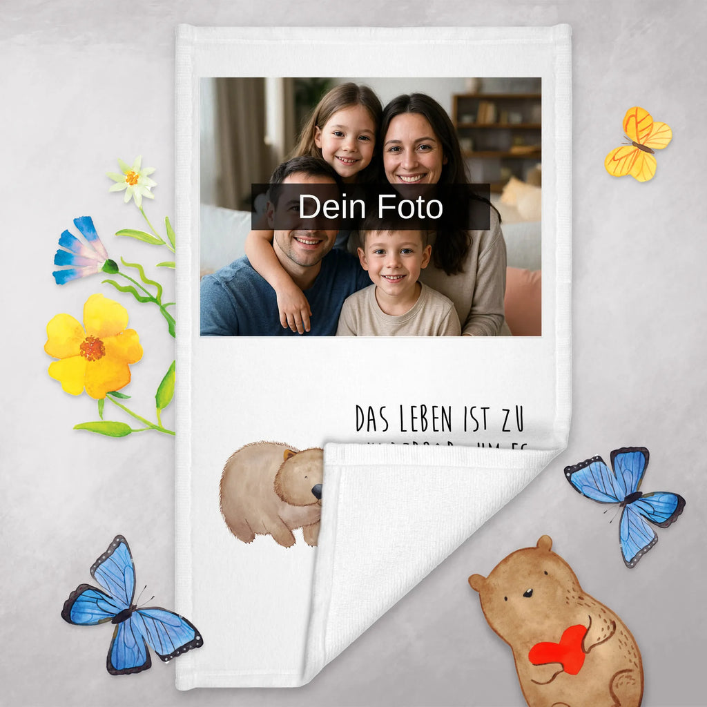 Personalisiertes Foto Gästehandtuch Wombat Gästehandtücher Mit Bild, Gästehandtuch Weich Mit Bild, Waschhandtuch Mit Foto, Gästehandtuch Schnell Trocknend Mit Bild, Handtuch Gästeformat Mit Foto, Handtuch Für Gäste Mit Foto, Gästehandtuch Strapazierfähig Mit Foto, Gästehandtuch Set Mit Foto, Gästehandtuch Mit Muster Und Foto, Gästehandtuch Mit Bordüre Und Bild, Gästehandtuch Mit Foto, Gästehandtuch Klassisch Mit Bild, Gästehandtuch Bad Mit Foto, Gästehandtuch Baumwolle Mit Foto, Gästehandtuch Pflegeleicht Mit Foto, Gästehandtuch Bunt Mit Foto, Gästehandtuch Waschbar Mit Bild, Gästehandtuch Für Hotels Mit Foto, Personalisiertes Gästehandtuch Mit Foto, Handtuch Klein Mit Bild, Handtuch Für Toilette Mit Bild, Gästehandtuch Modern Mit Foto, Gästehandtuch Beige Mit Foto, Gästehandtuch Saugfähig Mit Foto, Gästehandtuch 30x50 Mit Bild, Handtuch Gästezimmer Mit Foto, Handtuch Für Gäste-WC Mit Foto, Gästehandtuch Bio Baumwolle Mit Bild, Kleines Handtuch Mit Foto, Gästehandtuch Hochwertig Mit Foto, Gästehandtuch Weiß Mit Foto, Gäste-Tuch Mit Eigenem Foto, Gästehandtuch Schwarz Mit Foto, Gästehandtuch Ökologisch Mit Foto, Gästehandtuch Nachhaltig Mit Bild, Gästehandtuch Grau Mit Bild, Gästehandtuch Badezimmer Mit Bild, Tiermotive, Gute Laune, lustige Sprüche, Tiere, Wombat, Motivation, Australien, Spruch, Das Leben ist schön