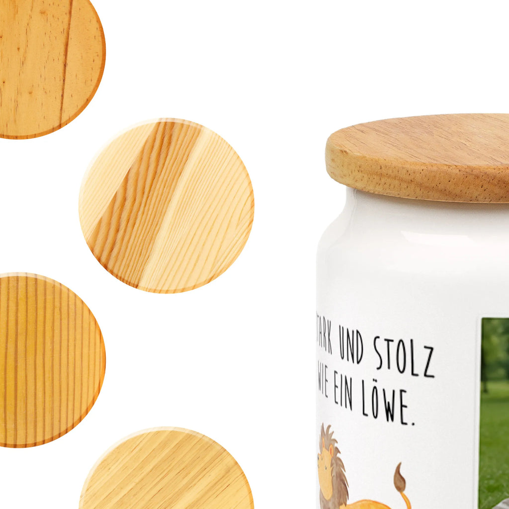 Personalisierte Foto Vorratsdose Sternzeichen Löwe Vorratsdose Mit Bild, Vorratsdose Mit Eigenem Motiv, Vorratsglas Mit Foto, Vorratsdose Personalisiert Mit Foto, Foto Vorratsdose, Vorratsdose Mit Foto Und Text, Personalisierte Vorratsdose Mit Bild, Aufbewahrungsdose Mit Bild, Vorratsdose Als Geschenk Mit Foto, Aufbewahrungsdose Mit Foto, Vorratsdose Selbst Gestalten Mit Foto, Vorratsdose Bedrucken Lassen, Individuelle Vorratsdose Mit Bild, Vorratsbehälter Mit Foto, Frischhaltedose Mit Eigenem Foto, Vorratsdose Mit Familienfoto, Werbeschenk mit Bild, Vorratsdose Mit Foto, Küchenbox Mit Bild, Vorratsdose Mit Wunschfoto, Werbeschenk mit Logo, Vorratsdose Mit Bild Und Namen, Vorratsdose Mit Haustierfoto, Vorratsdose Mit Eigenem Foto, Vorratsdose Mit Fotodruck, Vorratsdose Mit Kinderfoto, Tierkreiszeichen, Sternzeichen, Horoskop, Astrologie, Aszendent, Geburtstag Juli, König der Tiere, Geburtstag August, Geschenk Juli, Löwe Geschenk, Löwe Sternzeichen, Geschenk August