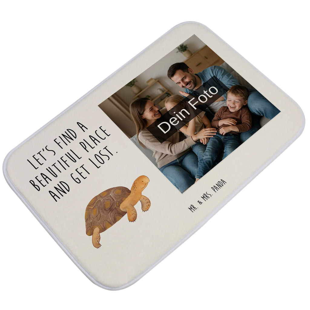 Personalisierte Foto Badematte Schildkröte Marschieren Badvorleger Baumwolle Mit Bild, Badvorleger Mikrofaser Mit Foto, Duschvorleger Mit Foto, Werbegeschenk Mit Foto, Badezimmer Matte Mit Foto, Badteppich Mit Bild, Badematten Set Mit Foto, Badvorleger Mit Fotodruck, Badvorleger Selbst Gestalten Mit Foto, Badvorleger Klein Mit Bild, Badvorleger Für Badewanne Mit Bild, Badezimmermatte Mit Foto, Klassischer Badvorleger Mit Foto, Waschbarer Badvorleger Mit Foto, Saugfähiger Badvorleger Mit Foto, Schwarzer Badvorleger Mit Bild, Rechteckiger Badvorleger Mit Bild, Design Badvorleger Mit Eigenem Foto, Weicher Badvorleger Mit Bild, Badvorleger Mit Eigenem Foto, Personaliserter Badvorleger Mit Foto, Badvorleger Mit Wunschbild, Weißer Badvorleger Mit Foto, Rutschfester Badvorleger Mit Foto, Badematte Rutschfest Mit Foto, Badläufer Mit Bild, Moderner Badvorleger Mit Bild, Badezimmerteppich Mit Foto, Badvorleger Mit Eigenem Motiv, Badvorleger Groß Mit Foto, Bad Fußmatte Mit Bild, Badgarnitur Mit Foto, Badematte Mit Foto, Teppich Fürs Bad Mit Eigenem Bild, Badvorleger Mit Bild, Gäste-WC Badvorleger Mit Foto, Vintage Badvorleger Mit Foto, Badematte selber gestalten, Gemusterter Badvorleger Mit Bild, Foto Badvorleger Für Dusche, Firmengeschenk Mit Eigenem Logo, Badvorleger Mit Foto, Badmatte Waschbar Mit Foto, Runder Badvorleger Mit Foto, Werbegeschenk Mit Logo, Badematte mit Foto, Meerestiere, Meer, Urlaub, Abenteuer, get lost, Schildkröten, Neustart, Lieblingsmensch, Inspiration, Reiselust, Motivation, Schildkröte