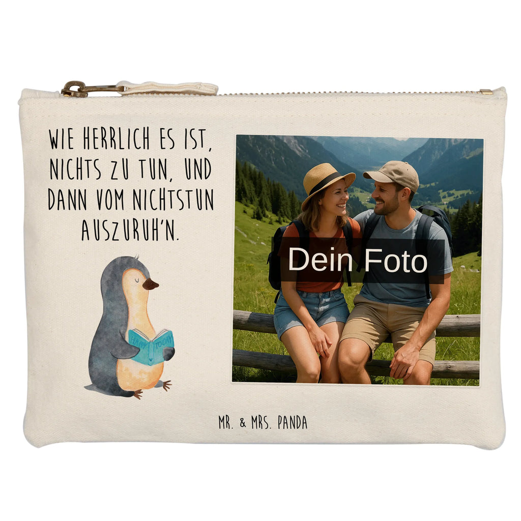 Personalisierte Foto Schminktasche Pinguin Buch Schminktasche Reise Mit Foto, Stiftetasche Mit Eigenem Foto, Kosmetiktasche Für Handtasche Mit Foto, Schminktasche Für Teenager Mit Bild, Schminktasche Mit Fächern Und Bild, Reise-Kosmetiktasche Mit Eigenem Motiv, Schminktasche Mit Muster Und Foto, Schminktasche Blumen Mit Foto, Kosmetiktasche Zum Mitnehmen Mit Bild, Aufbewahrung Für Schminke Mit Foto, Schminktasche Geschenk Mit Foto, Kosmetiktasche Damen Mit Bild, Schminktasche Groß Mit Bild, Schminktasche Stoff Mit Eigenem Foto, Schminktasche Leder Mit Fotodruck, Make-Up Tasche Mit Foto, Schminktäschchen Mit Bild, Kosmetiktasche Mit Foto, Personalisierte Schminktasche Mit Foto, Schminktasche Für Mädchen Mit Foto, Schminktasche Klein Mit Foto, Schminktasche Mit Foto, Schminktasche Mit Eigenem Bild, Schminktasche Mit Wunschfoto, Schminktasche Für Unterwegs Mit Foto, Schminktasche Zum Aufhängen Mit Bild, Schminktasche Tiermotiv Mit Eigenem Bild, Schminkbeutel Mit Fotodruck, Stifteaufbewahrung Mit Bild, Schminktasche Mit Reißverschluss Und Foto, Kulturbeutel Damen Mit Foto, Schminktasche Nachhaltig Mit Bild, Kosmetiktasche Organizer Mit Foto, Pinguin, Lesen, Freizeit, Faulenzen, Pinguine, Ferien, Bücherwurm, Buch, Nichtstun, Urlaub