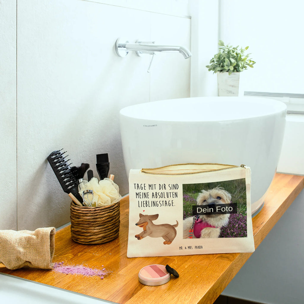 Personalisierte Foto Schminktasche Hund Dackel Kosmetiktasche Damen Mit Bild, Schminktasche Mit Foto, Schminktasche Klein Mit Foto, Kulturbeutel Damen Mit Foto, Schminktäschchen Mit Bild, Kosmetiktasche Zum Mitnehmen Mit Bild, Schminktasche Für Teenager Mit Bild, Schminktasche Leder Mit Fotodruck, Schminktasche Nachhaltig Mit Bild, Schminktasche Geschenk Mit Foto, Kosmetiktasche Für Handtasche Mit Foto, Schminktasche Mit Reißverschluss Und Foto, Schminktasche Mit Eigenem Bild, Reise-Kosmetiktasche Mit Eigenem Motiv, Schminktasche Blumen Mit Foto, Stiftetasche Mit Eigenem Foto, Schminktasche Mit Muster Und Foto, Kosmetiktasche Organizer Mit Foto, Personalisierte Schminktasche Mit Foto, Schminktasche Mit Wunschfoto, Schminktasche Für Mädchen Mit Foto, Schminktasche Zum Aufhängen Mit Bild, Schminktasche Mit Fächern Und Bild, Schminktasche Tiermotiv Mit Eigenem Bild, Stifteaufbewahrung Mit Bild, Schminktasche Stoff Mit Eigenem Foto, Aufbewahrung Für Schminke Mit Foto, Schminktasche Reise Mit Foto, Schminkbeutel Mit Fotodruck, Schminktasche Für Unterwegs Mit Foto, Make-Up Tasche Mit Foto, Kosmetiktasche Mit Foto, Schminktasche Groß Mit Bild, Hund, Hundemotiv, Haustier, Hunderasse, Tierliebhaber, Hundebesitzer, Sprüche, happy dog, Dackel, Dachshund, Hunde