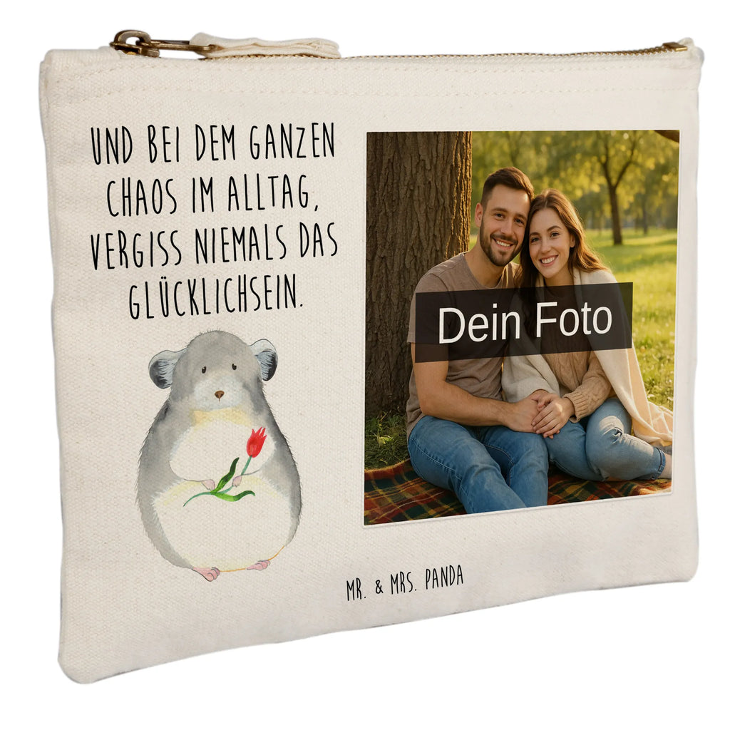 Personalisierte Foto Schminktasche Chinchilla Blume Personalisierte Schminktasche Mit Foto, Kosmetiktasche Zum Mitnehmen Mit Bild, Schminkbeutel Mit Fotodruck, Schminktasche Leder Mit Fotodruck, Schminktasche Für Mädchen Mit Foto, Schminktasche Geschenk Mit Foto, Stiftetasche Mit Eigenem Foto, Schminktasche Für Teenager Mit Bild, Schminktasche Mit Reißverschluss Und Foto, Schminktäschchen Mit Bild, Schminktasche Groß Mit Bild, Schminktasche Blumen Mit Foto, Schminktasche Nachhaltig Mit Bild, Kosmetiktasche Organizer Mit Foto, Kosmetiktasche Mit Foto, Make-Up Tasche Mit Foto, Schminktasche Mit Wunschfoto, Stifteaufbewahrung Mit Bild, Schminktasche Zum Aufhängen Mit Bild, Schminktasche Für Unterwegs Mit Foto, Schminktasche Reise Mit Foto, Kulturbeutel Damen Mit Foto, Schminktasche Stoff Mit Eigenem Foto, Schminktasche Klein Mit Foto, Kosmetiktasche Für Handtasche Mit Foto, Schminktasche Mit Foto, Schminktasche Tiermotiv Mit Eigenem Bild, Reise-Kosmetiktasche Mit Eigenem Motiv, Schminktasche Mit Fächern Und Bild, Kosmetiktasche Damen Mit Bild, Aufbewahrung Für Schminke Mit Foto, Schminktasche Mit Eigenem Bild, Schminktasche Mit Muster Und Foto, Tiermotive, Gute Laune, lustige Sprüche, Tiere, Büroalltag, Chinchillas, Büro, traurig sein, Depressionen, Kummer, Liebeskummer, Glücklichsein, Chinchilla, Chaos