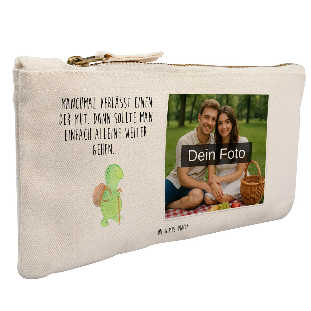 Personalisierte Foto Schminktasche Schildkröte Wanderer Schminktasche Mit Fächern Und Bild, Schminktasche Mit Eigenem Bild, Schminktäschchen Mit Bild, Schminktasche Leder Mit Fotodruck, Schminktasche Mit Muster Und Foto, Kosmetiktasche Organizer Mit Foto, Kosmetiktasche Mit Foto, Schminktasche Mit Wunschfoto, Schminktasche Blumen Mit Foto, Schminktasche Tiermotiv Mit Eigenem Bild, Schminktasche Klein Mit Foto, Schminktasche Für Unterwegs Mit Foto, Schminkbeutel Mit Fotodruck, Schminktasche Groß Mit Bild, Reise-Kosmetiktasche Mit Eigenem Motiv, Kulturbeutel Damen Mit Foto, Kosmetiktasche Für Handtasche Mit Foto, Make-Up Tasche Mit Foto, Personalisierte Schminktasche Mit Foto, Schminktasche Nachhaltig Mit Bild, Schminktasche Mit Foto, Stiftetasche Mit Eigenem Foto, Schminktasche Mit Reißverschluss Und Foto, Stifteaufbewahrung Mit Bild, Schminktasche Zum Aufhängen Mit Bild, Schminktasche Reise Mit Foto, Kosmetiktasche Zum Mitnehmen Mit Bild, Aufbewahrung Für Schminke Mit Foto, Schminktasche Stoff Mit Eigenem Foto, Schminktasche Für Mädchen Mit Foto, Kosmetiktasche Damen Mit Bild, Schminktasche Geschenk Mit Foto, Schminktasche Für Teenager Mit Bild, Schildkröte, Motivationsspruch, Motivation, Schildkröten, Motivationssprüche, Neuanfang