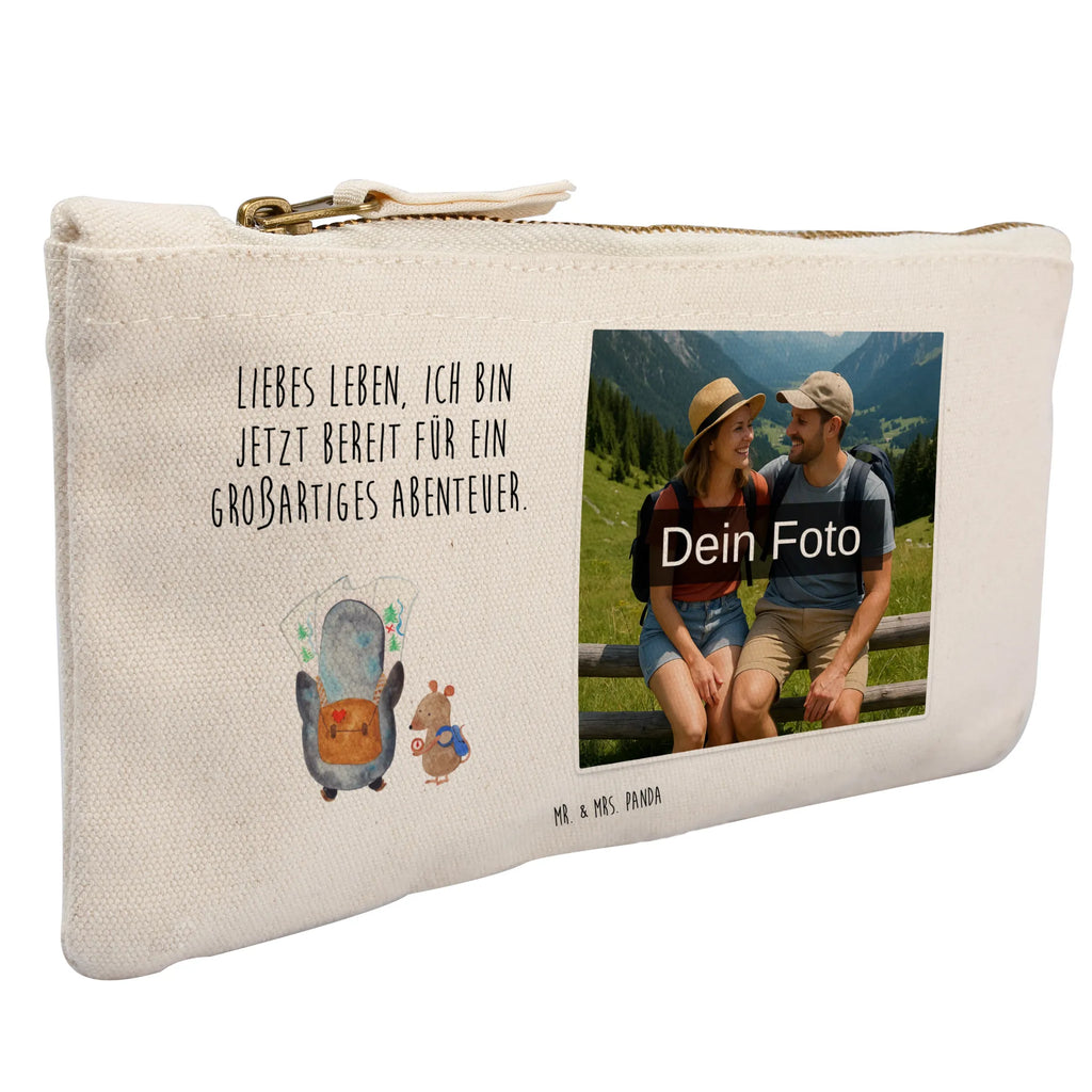 Personalisierte Foto Schminktasche Pinguin & Maus Wanderer Schminktäschchen Mit Bild, Schminktasche Groß Mit Bild, Stifteaufbewahrung Mit Bild, Schminkbeutel Mit Fotodruck, Kulturbeutel Damen Mit Foto, Schminktasche Blumen Mit Foto, Schminktasche Mit Wunschfoto, Schminktasche Leder Mit Fotodruck, Schminktasche Geschenk Mit Foto, Schminktasche Klein Mit Foto, Schminktasche Für Teenager Mit Bild, Stiftetasche Mit Eigenem Foto, Schminktasche Nachhaltig Mit Bild, Schminktasche Mit Reißverschluss Und Foto, Schminktasche Mit Foto, Schminktasche Mit Eigenem Bild, Kosmetiktasche Für Handtasche Mit Foto, Schminktasche Mit Fächern Und Bild, Schminktasche Mit Muster Und Foto, Schminktasche Tiermotiv Mit Eigenem Bild, Schminktasche Zum Aufhängen Mit Bild, Schminktasche Reise Mit Foto, Reise-Kosmetiktasche Mit Eigenem Motiv, Kosmetiktasche Zum Mitnehmen Mit Bild, Schminktasche Stoff Mit Eigenem Foto, Kosmetiktasche Organizer Mit Foto, Kosmetiktasche Damen Mit Bild, Schminktasche Für Mädchen Mit Foto, Personalisierte Schminktasche Mit Foto, Make-Up Tasche Mit Foto, Aufbewahrung Für Schminke Mit Foto, Kosmetiktasche Mit Foto, Schminktasche Für Unterwegs Mit Foto, Pinguin, Wanderlust, Abenteurer, wandern, Roadtrip, Ausflug, Pinguine, Abenteuer