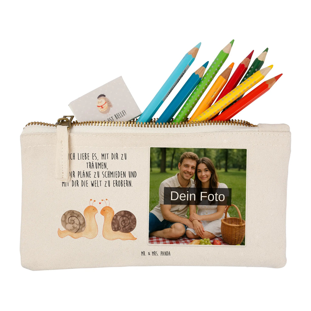 Personalisierte Foto Schminktasche Schnecken Liebe Reise-Kosmetiktasche Mit Eigenem Motiv, Schminkbeutel Mit Fotodruck, Stiftetasche Mit Eigenem Foto, Schminktasche Für Unterwegs Mit Foto, Schminktasche Mit Muster Und Foto, Kulturbeutel Damen Mit Foto, Schminktasche Leder Mit Fotodruck, Schminktasche Mit Wunschfoto, Schminktasche Mit Reißverschluss Und Foto, Make-Up Tasche Mit Foto, Schminktasche Reise Mit Foto, Schminktasche Stoff Mit Eigenem Foto, Schminktasche Groß Mit Bild, Schminktasche Blumen Mit Foto, Schminktasche Für Mädchen Mit Foto, Schminktasche Für Teenager Mit Bild, Schminktasche Tiermotiv Mit Eigenem Bild, Kosmetiktasche Zum Mitnehmen Mit Bild, Schminktasche Klein Mit Foto, Schminktasche Nachhaltig Mit Bild, Schminktasche Geschenk Mit Foto, Stifteaufbewahrung Mit Bild, Personalisierte Schminktasche Mit Foto, Schminktasche Zum Aufhängen Mit Bild, Schminktasche Mit Fächern Und Bild, Schminktasche Mit Foto, Schminktasche Mit Eigenem Bild, Kosmetiktasche Mit Foto, Kosmetiktasche Organizer Mit Foto, Kosmetiktasche Damen Mit Bild, Kosmetiktasche Für Handtasche Mit Foto, Schminktäschchen Mit Bild, Aufbewahrung Für Schminke Mit Foto, Liebe, Partner, Freund, Freundin, Ehemann, Ehefrau, Heiraten, Verlobung, Heiratsantrag, Liebesgeschenk, Jahrestag, Hocheitstag