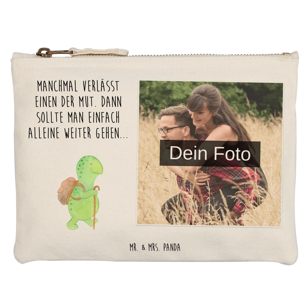 Personalisierte Foto Schminktasche Schildkröte Wanderer Schminktasche Mit Fächern Und Bild, Schminktasche Mit Eigenem Bild, Schminktäschchen Mit Bild, Schminktasche Leder Mit Fotodruck, Schminktasche Mit Muster Und Foto, Kosmetiktasche Organizer Mit Foto, Kosmetiktasche Mit Foto, Schminktasche Mit Wunschfoto, Schminktasche Blumen Mit Foto, Schminktasche Tiermotiv Mit Eigenem Bild, Schminktasche Klein Mit Foto, Schminktasche Für Unterwegs Mit Foto, Schminkbeutel Mit Fotodruck, Schminktasche Groß Mit Bild, Reise-Kosmetiktasche Mit Eigenem Motiv, Kulturbeutel Damen Mit Foto, Kosmetiktasche Für Handtasche Mit Foto, Make-Up Tasche Mit Foto, Personalisierte Schminktasche Mit Foto, Schminktasche Nachhaltig Mit Bild, Schminktasche Mit Foto, Stiftetasche Mit Eigenem Foto, Schminktasche Mit Reißverschluss Und Foto, Stifteaufbewahrung Mit Bild, Schminktasche Zum Aufhängen Mit Bild, Schminktasche Reise Mit Foto, Kosmetiktasche Zum Mitnehmen Mit Bild, Aufbewahrung Für Schminke Mit Foto, Schminktasche Stoff Mit Eigenem Foto, Schminktasche Für Mädchen Mit Foto, Kosmetiktasche Damen Mit Bild, Schminktasche Geschenk Mit Foto, Schminktasche Für Teenager Mit Bild, Schildkröte, Motivationsspruch, Motivation, Schildkröten, Motivationssprüche, Neuanfang