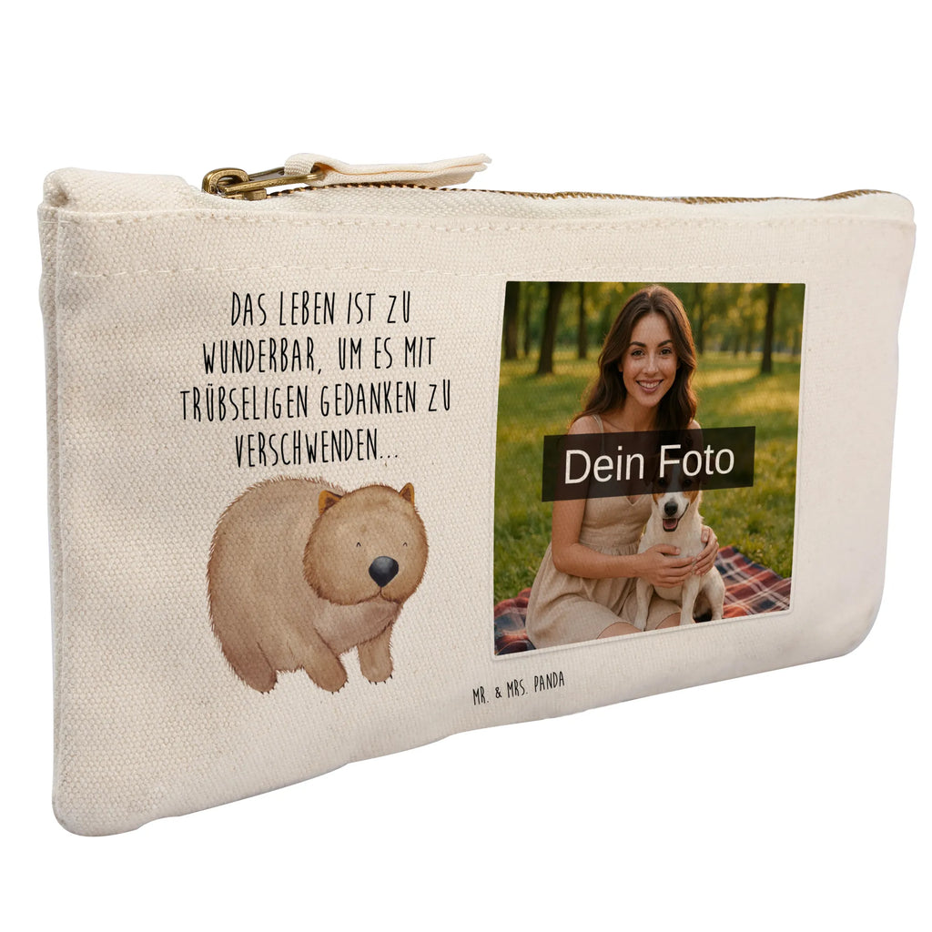 Personalisierte Foto Schminktasche Wombat Schminktasche Mit Wunschfoto, Schminktasche Für Unterwegs Mit Foto, Schminktasche Für Teenager Mit Bild, Aufbewahrung Für Schminke Mit Foto, Kosmetiktasche Zum Mitnehmen Mit Bild, Schminktasche Tiermotiv Mit Eigenem Bild, Reise-Kosmetiktasche Mit Eigenem Motiv, Schminktäschchen Mit Bild, Kulturbeutel Damen Mit Foto, Schminktasche Mit Foto, Kosmetiktasche Organizer Mit Foto, Make-Up Tasche Mit Foto, Schminktasche Für Mädchen Mit Foto, Personalisierte Schminktasche Mit Foto, Schminkbeutel Mit Fotodruck, Schminktasche Leder Mit Fotodruck, Stiftetasche Mit Eigenem Foto, Schminktasche Nachhaltig Mit Bild, Schminktasche Geschenk Mit Foto, Schminktasche Groß Mit Bild, Schminktasche Stoff Mit Eigenem Foto, Schminktasche Mit Fächern Und Bild, Kosmetiktasche Mit Foto, Schminktasche Mit Reißverschluss Und Foto, Kosmetiktasche Damen Mit Bild, Schminktasche Mit Eigenem Bild, Schminktasche Zum Aufhängen Mit Bild, Schminktasche Klein Mit Foto, Schminktasche Reise Mit Foto, Schminktasche Blumen Mit Foto, Kosmetiktasche Für Handtasche Mit Foto, Stifteaufbewahrung Mit Bild, Schminktasche Mit Muster Und Foto, Tiermotive, Gute Laune, lustige Sprüche, Tiere, Das Leben ist schön, Wombat, Motivation, Australien, Spruch