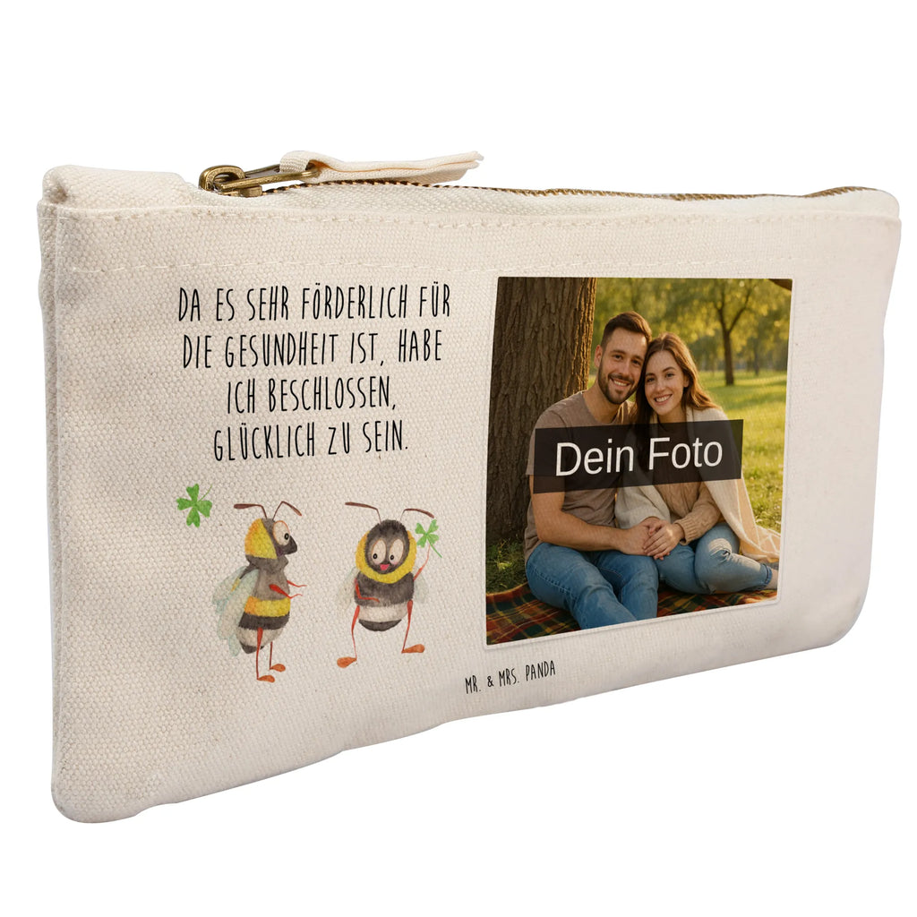 Personalisierte Foto Schminktasche Hummeln Kleeblatt Schminktasche Für Mädchen Mit Foto, Schminktasche Zum Aufhängen Mit Bild, Schminktasche Blumen Mit Foto, Kosmetiktasche Mit Foto, Schminktasche Stoff Mit Eigenem Foto, Schminktäschchen Mit Bild, Schminktasche Mit Muster Und Foto, Stiftetasche Mit Eigenem Foto, Schminktasche Groß Mit Bild, Schminktasche Geschenk Mit Foto, Schminktasche Mit Fächern Und Bild, Schminktasche Nachhaltig Mit Bild, Schminktasche Für Unterwegs Mit Foto, Schminktasche Mit Wunschfoto, Kulturbeutel Damen Mit Foto, Schminkbeutel Mit Fotodruck, Kosmetiktasche Organizer Mit Foto, Stifteaufbewahrung Mit Bild, Schminktasche Reise Mit Foto, Schminktasche Mit Eigenem Bild, Kosmetiktasche Für Handtasche Mit Foto, Personalisierte Schminktasche Mit Foto, Kosmetiktasche Damen Mit Bild, Aufbewahrung Für Schminke Mit Foto, Schminktasche Leder Mit Fotodruck, Schminktasche Mit Reißverschluss Und Foto, Kosmetiktasche Zum Mitnehmen Mit Bild, Schminktasche Mit Foto, Schminktasche Tiermotiv Mit Eigenem Bild, Schminktasche Klein Mit Foto, Reise-Kosmetiktasche Mit Eigenem Motiv, Schminktasche Für Teenager Mit Bild, Make-Up Tasche Mit Foto, Tiermotive, Gute Laune, lustige Sprüche, Tiere, Spruch positiv, Spruch schön, Hummel, Biene Deko, Spruch fröhlich, glücklich sein, glücklich werden, Biene