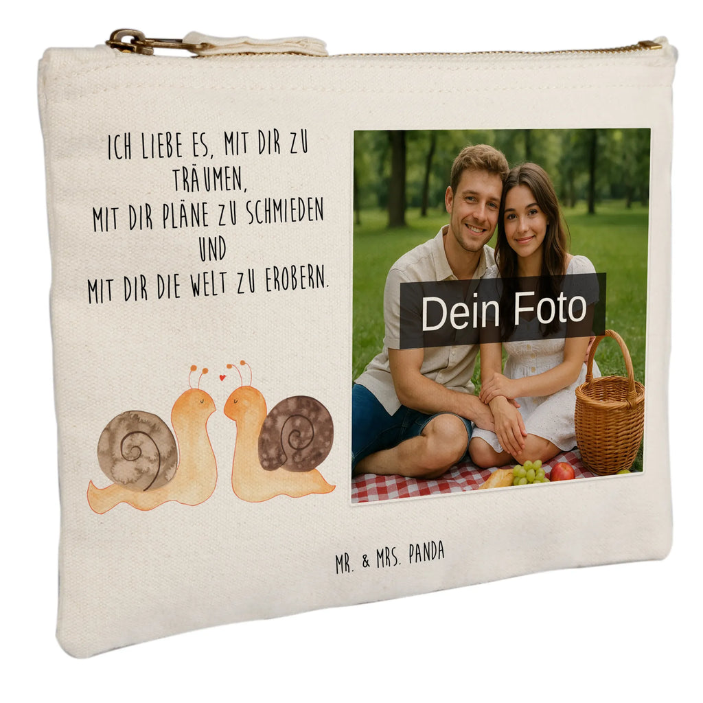 Personalisierte Foto Schminktasche Schnecken Liebe Reise-Kosmetiktasche Mit Eigenem Motiv, Schminkbeutel Mit Fotodruck, Stiftetasche Mit Eigenem Foto, Schminktasche Für Unterwegs Mit Foto, Schminktasche Mit Muster Und Foto, Kulturbeutel Damen Mit Foto, Schminktasche Leder Mit Fotodruck, Schminktasche Mit Wunschfoto, Schminktasche Mit Reißverschluss Und Foto, Make-Up Tasche Mit Foto, Schminktasche Reise Mit Foto, Schminktasche Stoff Mit Eigenem Foto, Schminktasche Groß Mit Bild, Schminktasche Blumen Mit Foto, Schminktasche Für Mädchen Mit Foto, Schminktasche Für Teenager Mit Bild, Schminktasche Tiermotiv Mit Eigenem Bild, Kosmetiktasche Zum Mitnehmen Mit Bild, Schminktasche Klein Mit Foto, Schminktasche Nachhaltig Mit Bild, Schminktasche Geschenk Mit Foto, Stifteaufbewahrung Mit Bild, Personalisierte Schminktasche Mit Foto, Schminktasche Zum Aufhängen Mit Bild, Schminktasche Mit Fächern Und Bild, Schminktasche Mit Foto, Schminktasche Mit Eigenem Bild, Kosmetiktasche Mit Foto, Kosmetiktasche Organizer Mit Foto, Kosmetiktasche Damen Mit Bild, Kosmetiktasche Für Handtasche Mit Foto, Schminktäschchen Mit Bild, Aufbewahrung Für Schminke Mit Foto, Liebe, Partner, Freund, Freundin, Ehemann, Ehefrau, Heiraten, Verlobung, Heiratsantrag, Liebesgeschenk, Jahrestag, Hocheitstag