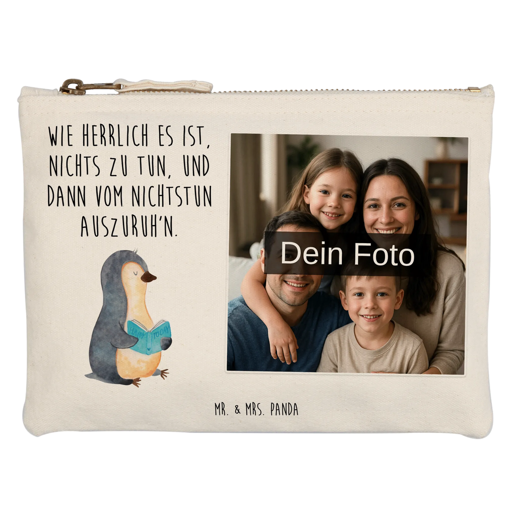 Personalisierte Foto Schminktasche Pinguin Buch Schminktasche Reise Mit Foto, Stiftetasche Mit Eigenem Foto, Kosmetiktasche Für Handtasche Mit Foto, Schminktasche Für Teenager Mit Bild, Schminktasche Mit Fächern Und Bild, Reise-Kosmetiktasche Mit Eigenem Motiv, Schminktasche Mit Muster Und Foto, Schminktasche Blumen Mit Foto, Kosmetiktasche Zum Mitnehmen Mit Bild, Aufbewahrung Für Schminke Mit Foto, Schminktasche Geschenk Mit Foto, Kosmetiktasche Damen Mit Bild, Schminktasche Groß Mit Bild, Schminktasche Stoff Mit Eigenem Foto, Schminktasche Leder Mit Fotodruck, Make-Up Tasche Mit Foto, Schminktäschchen Mit Bild, Kosmetiktasche Mit Foto, Personalisierte Schminktasche Mit Foto, Schminktasche Für Mädchen Mit Foto, Schminktasche Klein Mit Foto, Schminktasche Mit Foto, Schminktasche Mit Eigenem Bild, Schminktasche Mit Wunschfoto, Schminktasche Für Unterwegs Mit Foto, Schminktasche Zum Aufhängen Mit Bild, Schminktasche Tiermotiv Mit Eigenem Bild, Schminkbeutel Mit Fotodruck, Stifteaufbewahrung Mit Bild, Schminktasche Mit Reißverschluss Und Foto, Kulturbeutel Damen Mit Foto, Schminktasche Nachhaltig Mit Bild, Kosmetiktasche Organizer Mit Foto, Pinguin, Lesen, Freizeit, Faulenzen, Pinguine, Ferien, Bücherwurm, Buch, Nichtstun, Urlaub
