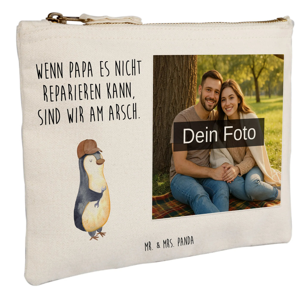 Personalisierte Foto Schminktasche Wenn Papa es nicht reparieren kann, sind wir am Arsch Schminktasche Mit Reißverschluss Und Foto, Kosmetiktasche Mit Foto, Personalisierte Schminktasche Mit Foto, Kosmetiktasche Zum Mitnehmen Mit Bild, Schminktasche Mit Foto, Kulturbeutel Damen Mit Foto, Schminktasche Für Unterwegs Mit Foto, Schminktasche Klein Mit Foto, Kosmetiktasche Organizer Mit Foto, Schminktasche Für Teenager Mit Bild, Kosmetiktasche Für Handtasche Mit Foto, Reise-Kosmetiktasche Mit Eigenem Motiv, Stiftetasche Mit Eigenem Foto, Schminkbeutel Mit Fotodruck, Schminktasche Reise Mit Foto, Make-Up Tasche Mit Foto, Schminktasche Mit Muster Und Foto, Schminktasche Leder Mit Fotodruck, Schminktäschchen Mit Bild, Schminktasche Geschenk Mit Foto, Kosmetiktasche Damen Mit Bild, Schminktasche Zum Aufhängen Mit Bild, Schminktasche Groß Mit Bild, Schminktasche Nachhaltig Mit Bild, Stifteaufbewahrung Mit Bild, Schminktasche Mit Eigenem Bild, Schminktasche Tiermotiv Mit Eigenem Bild, Schminktasche Stoff Mit Eigenem Foto, Schminktasche Für Mädchen Mit Foto, Schminktasche Blumen Mit Foto, Schminktasche Mit Fächern Und Bild, Schminktasche Mit Wunschfoto, Aufbewahrung Für Schminke Mit Foto, Familie, Vatertag, Muttertag, Bruder, Schwester, Mama, Papa, Oma, Opa, Geschenk Papa, Vater, Bester Papa der Welt