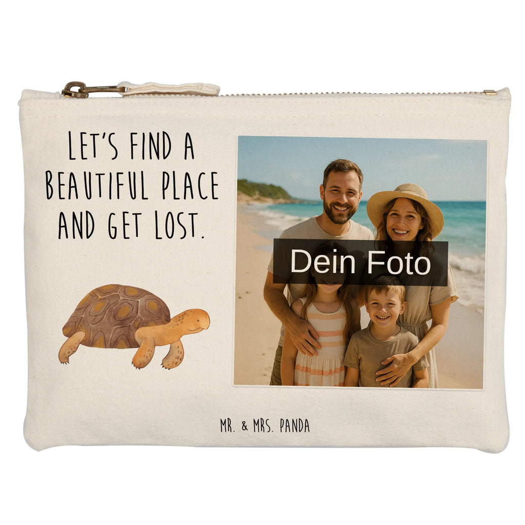 Personalisierte Foto Schminktasche Schildkröte Marschieren Make-Up Tasche Mit Foto, Kosmetiktasche Organizer Mit Foto, Schminktasche Zum Aufhängen Mit Bild, Schminktasche Nachhaltig Mit Bild, Personalisierte Schminktasche Mit Foto, Schminktasche Mit Fächern Und Bild, Schminktasche Für Mädchen Mit Foto, Stifteaufbewahrung Mit Bild, Schminktasche Stoff Mit Eigenem Foto, Kulturbeutel Damen Mit Foto, Schminktasche Mit Foto, Kosmetiktasche Damen Mit Bild, Kosmetiktasche Mit Foto, Schminktasche Leder Mit Fotodruck, Schminktasche Für Teenager Mit Bild, Schminktasche Mit Reißverschluss Und Foto, Schminktasche Mit Muster Und Foto, Schminktasche Blumen Mit Foto, Schminktasche Tiermotiv Mit Eigenem Bild, Kosmetiktasche Für Handtasche Mit Foto, Schminktäschchen Mit Bild, Schminktasche Groß Mit Bild, Schminktasche Mit Wunschfoto, Schminktasche Mit Eigenem Bild, Aufbewahrung Für Schminke Mit Foto, Kosmetiktasche Zum Mitnehmen Mit Bild, Schminkbeutel Mit Fotodruck, Schminktasche Für Unterwegs Mit Foto, Reise-Kosmetiktasche Mit Eigenem Motiv, Schminktasche Klein Mit Foto, Schminktasche Reise Mit Foto, Schminktasche Geschenk Mit Foto, Stiftetasche Mit Eigenem Foto, Meerestiere, Meer, Urlaub, Inspiration, Abenteuer, Schildkröte, Schildkröten, Reiselust, Motivation, get lost, Neustart, Lieblingsmensch