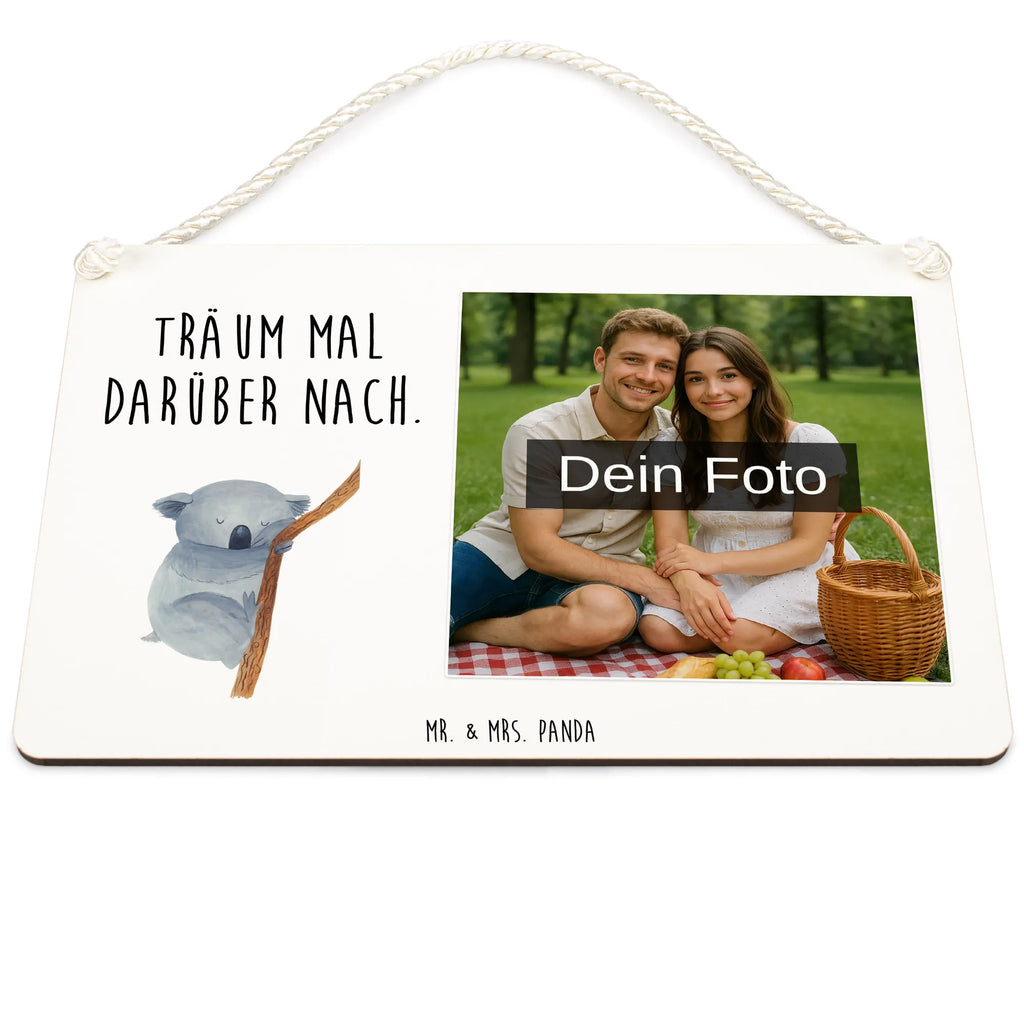 Personalisiertes Foto Deko Schild Koalabär Deko Schild Für Garten Mit Foto, Deko Schild Für Küche Mit Wunschfoto, Fotogeschenk Deko Schild, Deko Schild Mit Urlaubsfoto, Holzschild Mit Foto, Lustiges Deko Schild Mit Foto, Modernes Deko Schild Mit Wunschfoto, Handgemachtes Deko Schild Mit Wunschfoto, Deko Schild Mit Haustierfoto, Vintage Deko Schild Mit Foto, Geschenk Deko Schild Mit Foto, Türschild Mit Bild, Großes Deko Schild Mit Foto, Rustikales Deko Schild Mit Bild, Wandschild Mit Foto, Deko Schild Mit Foto, Deko Schild Zum Aufhängen Mit Foto, Metallschild Mit Wunschfoto, Deko Schild Zum Hinstellen Mit Bild, Landhausstil Deko Schild Mit Bild, Foto Deko Schild Für Wohnzimmer, Personalisiertes Deko Schild Mit Foto, Deko Schild Selbst Gestalten Mit Foto, Kleines Deko Schild Mit Bild, Deko Schild Mit Fotodruck, Deko Schild Mit Familienfoto, Deko Wandtafel Mit Bild, Deko Schild Mit Wunschfoto, Deko Schild Mit Foto Und Namen, Deko Schild Mit Eigenem Bild, Dekoschild Mit Foto Und Text, Deko Schild Mit Collage, Deko Schild Mit Persönlichem Motiv, Deko Schild Für Balkon Mit Bild, Tiermotive, Gute Laune, lustige Sprüche, Tiere, Traum, Bär, träumen, Schlafzimmer, Koala, schlafen, Koalabär, Traumland