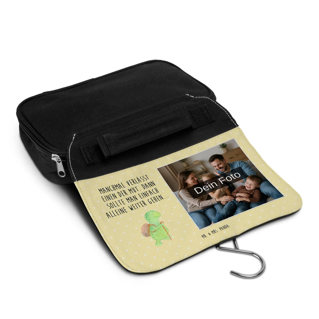 Personalisierter Foto Kulturbeutel Schildkröte Wanderer Waschbeutel Mit Eigenem Foto, Kulturtasche Mit Bild, Kulturbeutel Mit Spiegel Und Wunschbild, Kulturbeutel Zum Aufhängen Mit Foto, Kulturbeutel Mit Haken Und Bild, Kulturbeutel Mit Urlaubserinnerung, Kulturbeutel Kinder Mit Wunschfoto, Kompakter Kulturbeutel Mit Wunschfoto, Kulturbeutel Selbst Gestalten Mit Foto, Leder Kulturbeutel Mit Foto, Kulturbeutel Groß Mit Foto, Personalisierter Kulturbeutel Mit Wunschfoto, Kulturbeutel Mit Foto, Kulturbeutel Mit Fächern Und Foto, Kulturbeutel Damen Mit Foto, Nachhaltiger Kulturbeutel Mit Wunschfoto, Kulturbeutel Klein Mit Bild, Kunststoff Kulturbeutel Mit Foto, Kulturbeutel Herren Mit Bild, Filz Kulturbeutel Mit Wunschbild, Reisebeutel Mit Foto, Necessaire Mit Bild, Kulturbeutel Mit Familienfoto, Kulturbeutel Set Mit Wunschfoto, Kulturbeutel Stoff Mit Foto, Kulturbeutel Baumwolle Mit Wunschbild, Transparenter Kulturbeutel Mit Foto, Kulturbeutel Mit Reißverschluss Und Foto, Kulturbeutel Für Reisen Mit Foto, Fotogeschenk Kulturbeutel, Kulturbeutel Als Geschenk Mit Wunschfoto, Toilettentasche Mit Wunschbild, Kulturbeutel Mit Kinderbild, Kulturbeutel Mit Haustierfoto, Kosmetiktasche Mit Foto, Wasserdichter Kulturbeutel Mit Bild, Schildkröte, Schildkröten, Motivationssprüche, Motivation, Neuanfang, Motivationsspruch