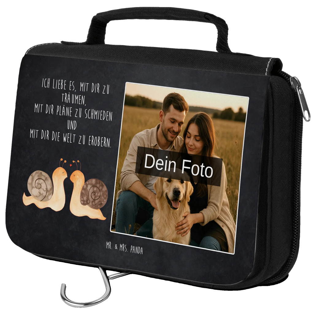 Personalisierter Foto Kulturbeutel Schnecken Liebe Kulturbeutel Zum Aufhängen Mit Foto, Kulturbeutel Mit Spiegel Und Wunschbild, Necessaire Mit Bild, Kulturbeutel Mit Haken Und Bild, Kunststoff Kulturbeutel Mit Foto, Kulturbeutel Mit Foto, Waschbeutel Mit Eigenem Foto, Personalisierter Kulturbeutel Mit Wunschfoto, Kulturbeutel Mit Haustierfoto, Kulturbeutel Baumwolle Mit Wunschbild, Kulturbeutel Mit Urlaubserinnerung, Kulturbeutel Mit Reißverschluss Und Foto, Transparenter Kulturbeutel Mit Foto, Kulturbeutel Set Mit Wunschfoto, Kosmetiktasche Mit Foto, Fotogeschenk Kulturbeutel, Kulturbeutel Herren Mit Bild, Kulturbeutel Mit Fächern Und Foto, Leder Kulturbeutel Mit Foto, Kompakter Kulturbeutel Mit Wunschfoto, Kulturbeutel Selbst Gestalten Mit Foto, Kulturbeutel Klein Mit Bild, Kulturbeutel Groß Mit Foto, Kulturbeutel Mit Familienfoto, Kulturbeutel Damen Mit Foto, Kulturbeutel Stoff Mit Foto, Reisebeutel Mit Foto, Kulturbeutel Kinder Mit Wunschfoto, Kulturtasche Mit Bild, Nachhaltiger Kulturbeutel Mit Wunschfoto, Kulturbeutel Als Geschenk Mit Wunschfoto, Filz Kulturbeutel Mit Wunschbild, Wasserdichter Kulturbeutel Mit Bild, Kulturbeutel Für Reisen Mit Foto, Toilettentasche Mit Wunschbild, Kulturbeutel Mit Kinderbild, Liebe, Partner, Freund, Freundin, Ehemann, Ehefrau, Heiraten, Verlobung, Heiratsantrag, Liebesgeschenk, Jahrestag, Hocheitstag