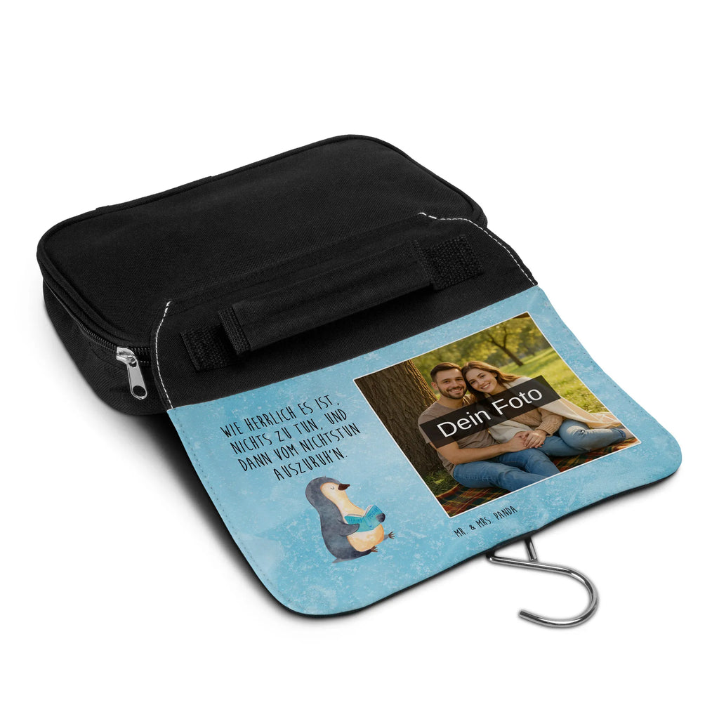 Personalisierter Foto Kulturbeutel Pinguin Buch Nachhaltiger Kulturbeutel Mit Wunschfoto, Kulturbeutel Stoff Mit Foto, Transparenter Kulturbeutel Mit Foto, Kulturbeutel Damen Mit Foto, Kulturbeutel Set Mit Wunschfoto, Kulturbeutel Mit Haustierfoto, Leder Kulturbeutel Mit Foto, Kulturtasche Mit Bild, Kulturbeutel Selbst Gestalten Mit Foto, Kulturbeutel Zum Aufhängen Mit Foto, Kulturbeutel Als Geschenk Mit Wunschfoto, Kulturbeutel Mit Haken Und Bild, Filz Kulturbeutel Mit Wunschbild, Waschbeutel Mit Eigenem Foto, Kulturbeutel Für Reisen Mit Foto, Kulturbeutel Mit Urlaubserinnerung, Kulturbeutel Kinder Mit Wunschfoto, Kulturbeutel Groß Mit Foto, Fotogeschenk Kulturbeutel, Kosmetiktasche Mit Foto, Kunststoff Kulturbeutel Mit Foto, Necessaire Mit Bild, Kulturbeutel Herren Mit Bild, Kulturbeutel Mit Reißverschluss Und Foto, Kulturbeutel Mit Spiegel Und Wunschbild, Reisebeutel Mit Foto, Kulturbeutel Klein Mit Bild, Kulturbeutel Baumwolle Mit Wunschbild, Toilettentasche Mit Wunschbild, Kulturbeutel Mit Fächern Und Foto, Kompakter Kulturbeutel Mit Wunschfoto, Wasserdichter Kulturbeutel Mit Bild, Personalisierter Kulturbeutel Mit Wunschfoto, Kulturbeutel Mit Kinderbild, Kulturbeutel Mit Foto, Kulturbeutel Mit Familienfoto, Pinguin, Pinguine, Faulenzen, Nichtstun, Ferien, Lesen, Buch, Bücherwurm, Urlaub, Freizeit